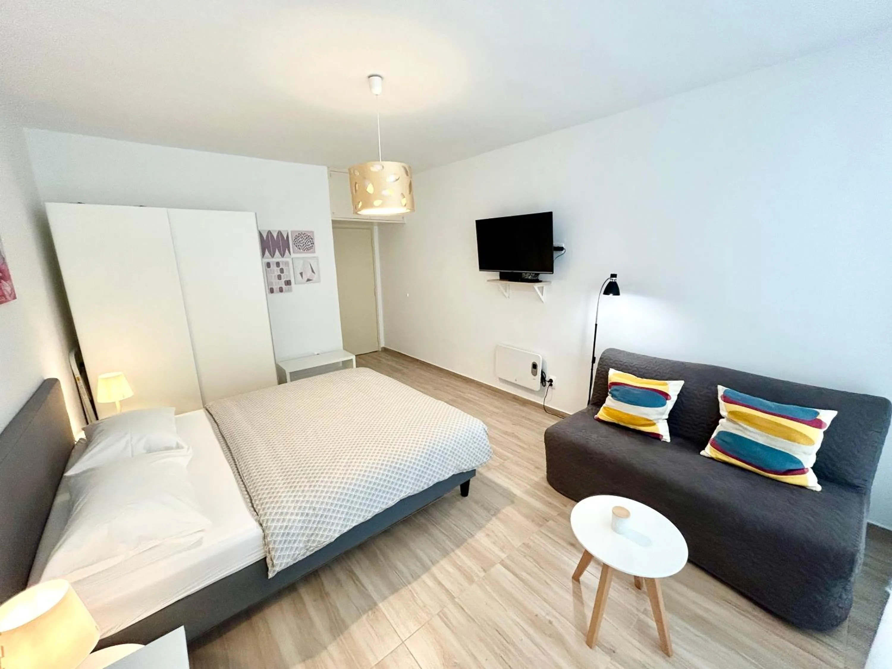 Bed in Apartment Ravkin