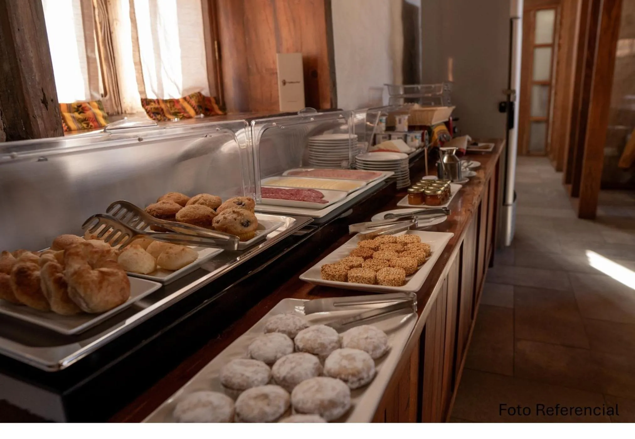 Breakfast in Terrantai Lodge