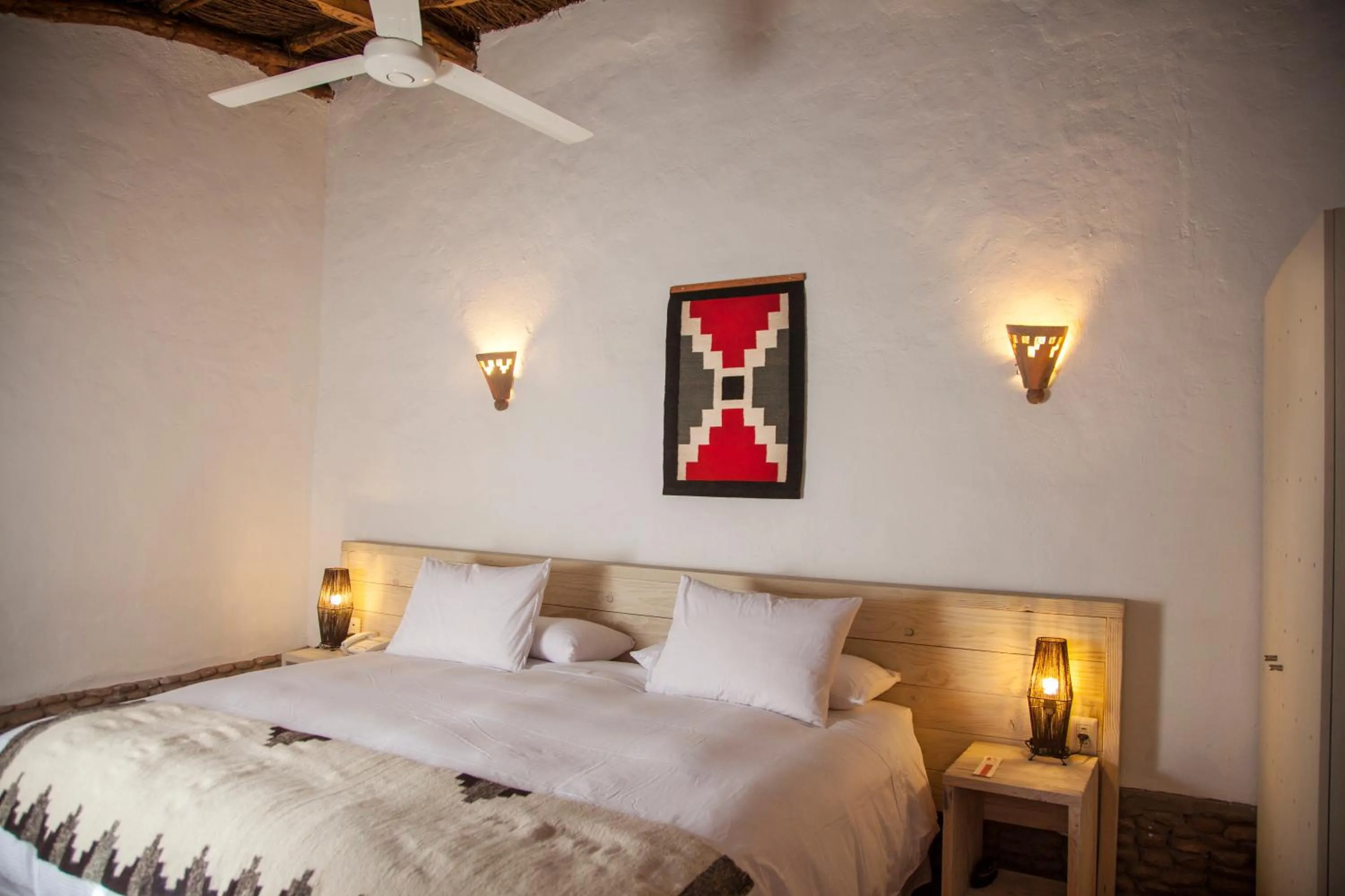 Bedroom, Bed in Terrantai Lodge