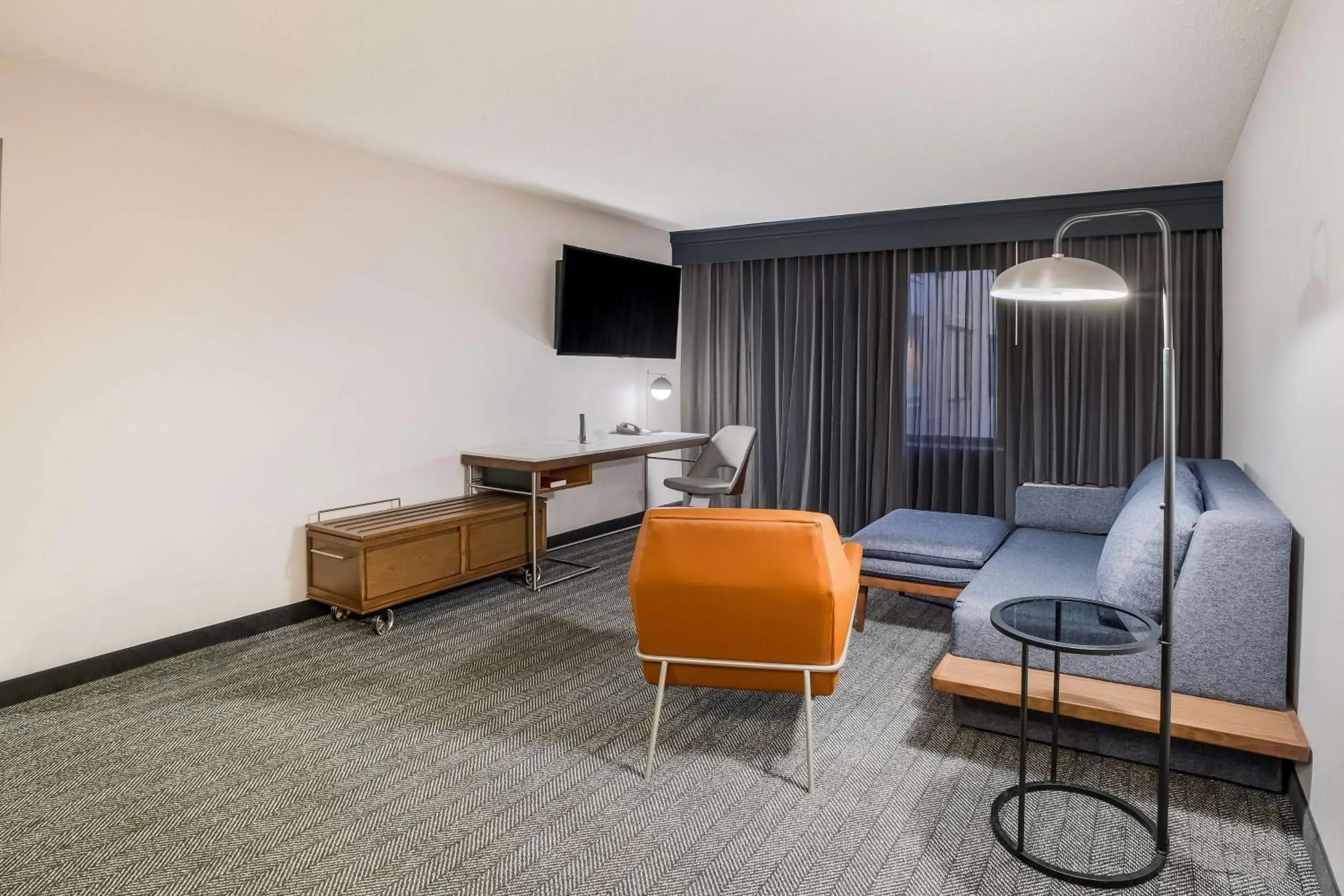 One-Bedroom King Suite - Non-Smoking in Sonesta Select Phoenix Chandler One-Bedroom King Suite - Non-Smoking in Sonesta Select Phoenix Chandler