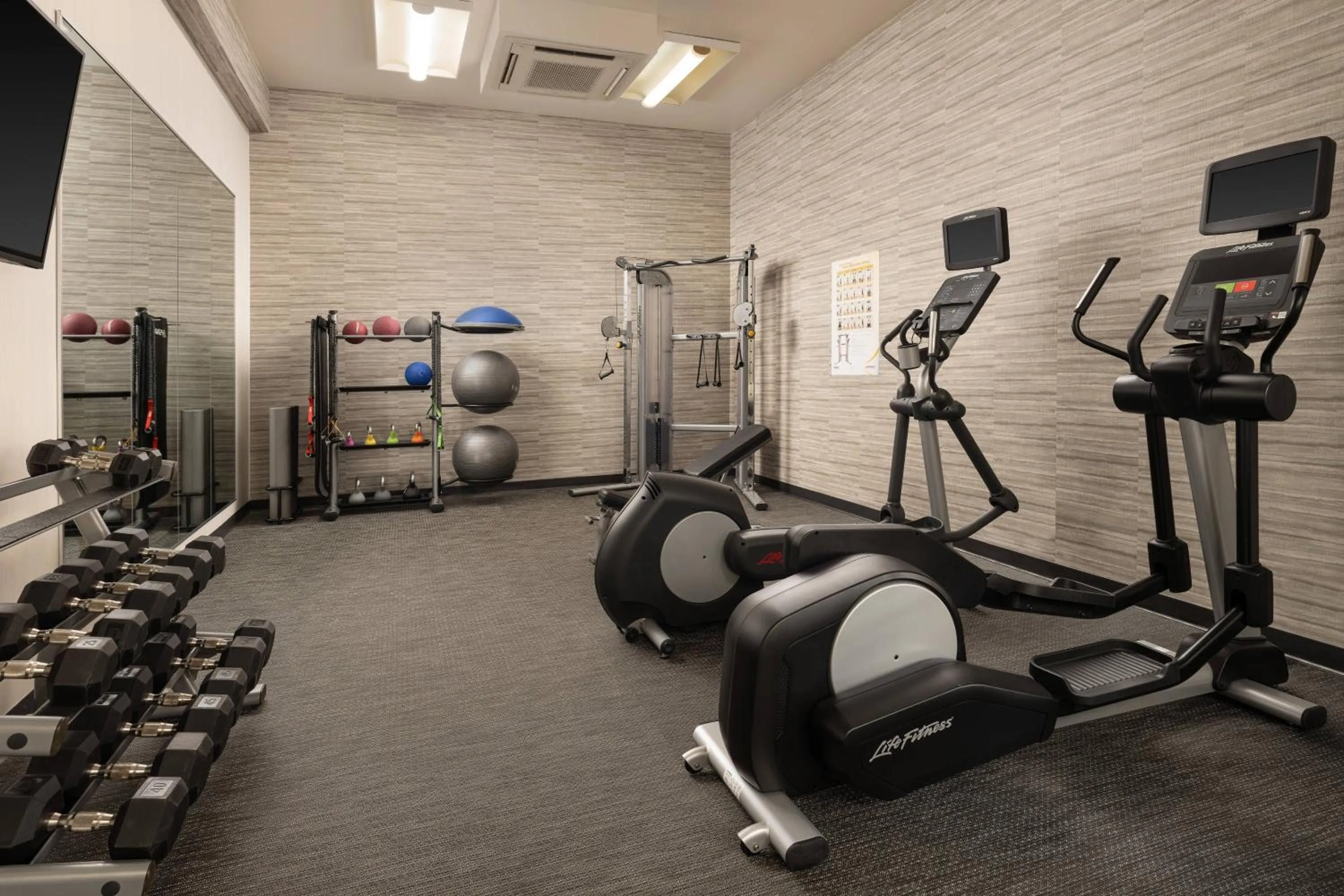 Fitness centre/facilities in Courtyard by Marriott Phoenix Mesa