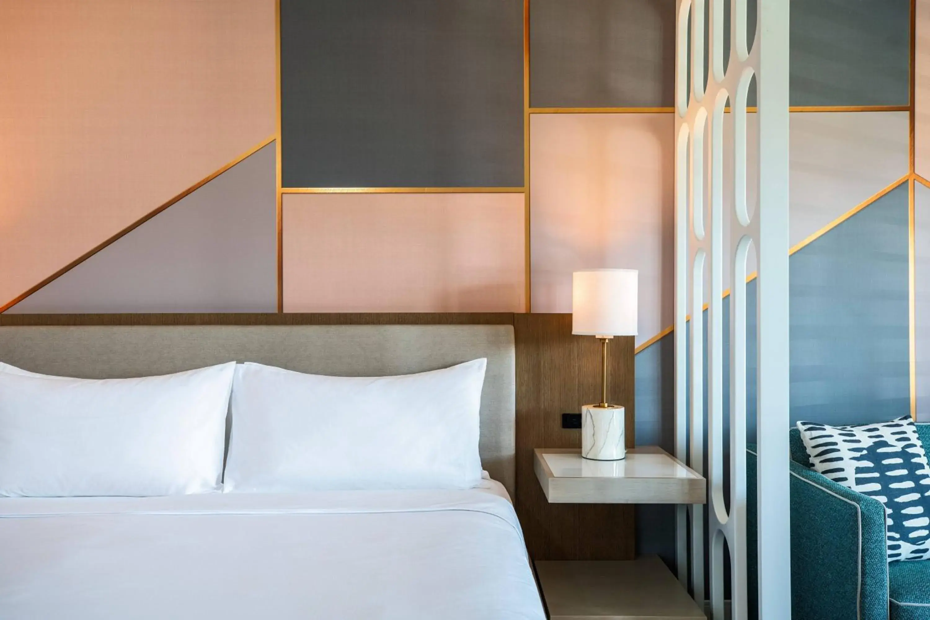 King Room with Resort View in Renaissance Esmeralda Resort & Spa, Indian Wells King Room with Resort View in Renaissance Esmeralda Resort & Spa, Indian Wells