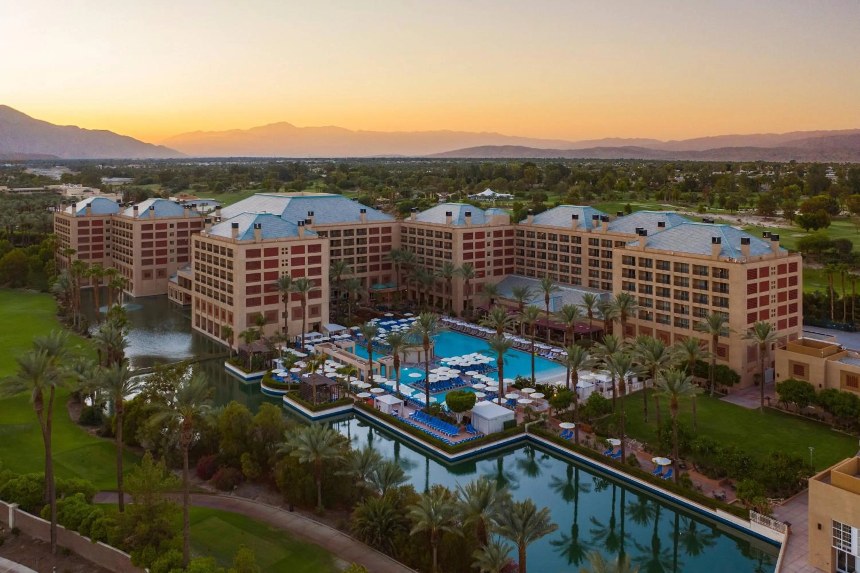 Swimming pool in Renaissance Esmeralda Resort & Spa, Indian Wells