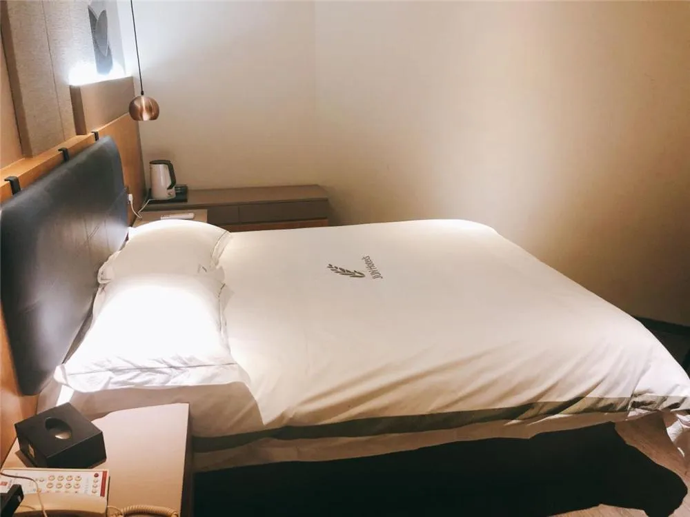 JUNYI Hotel Nanjing Olympic Sports Center