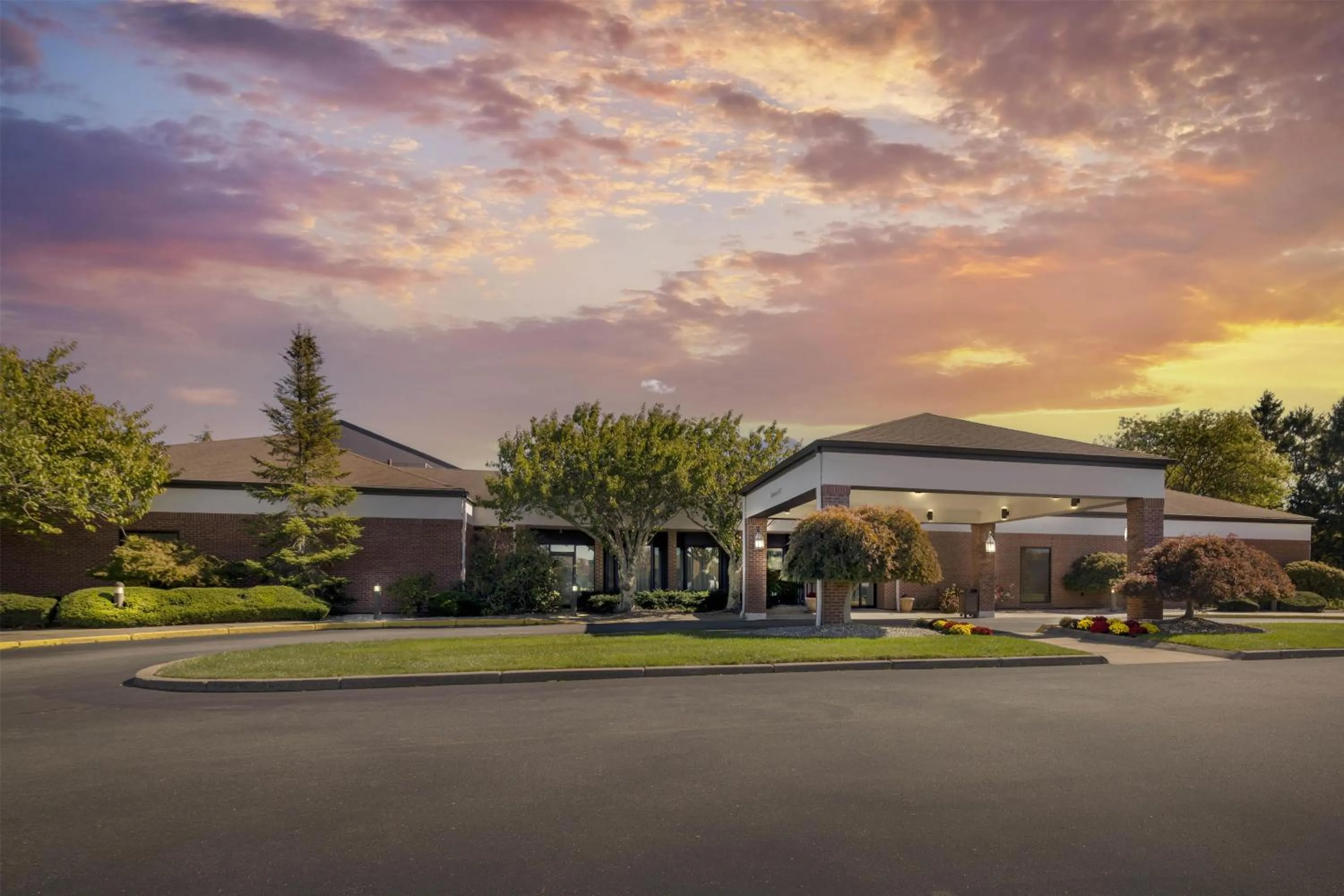 Property building in Sonesta Select Newport Middletown