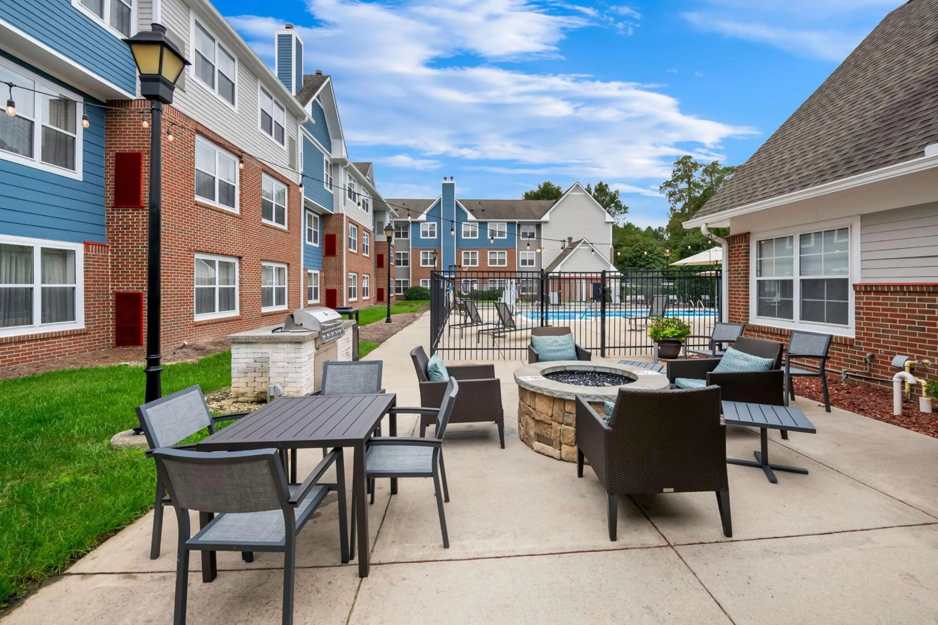 Property building in Sonesta ES Suites Raleigh Cary