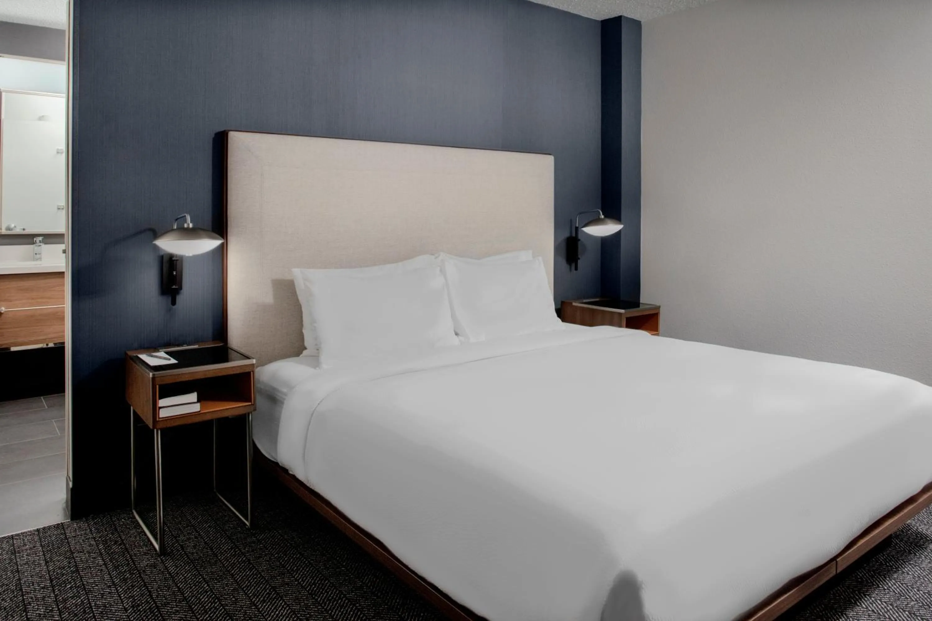Bed in Courtyard by Marriott Richmond Northwest