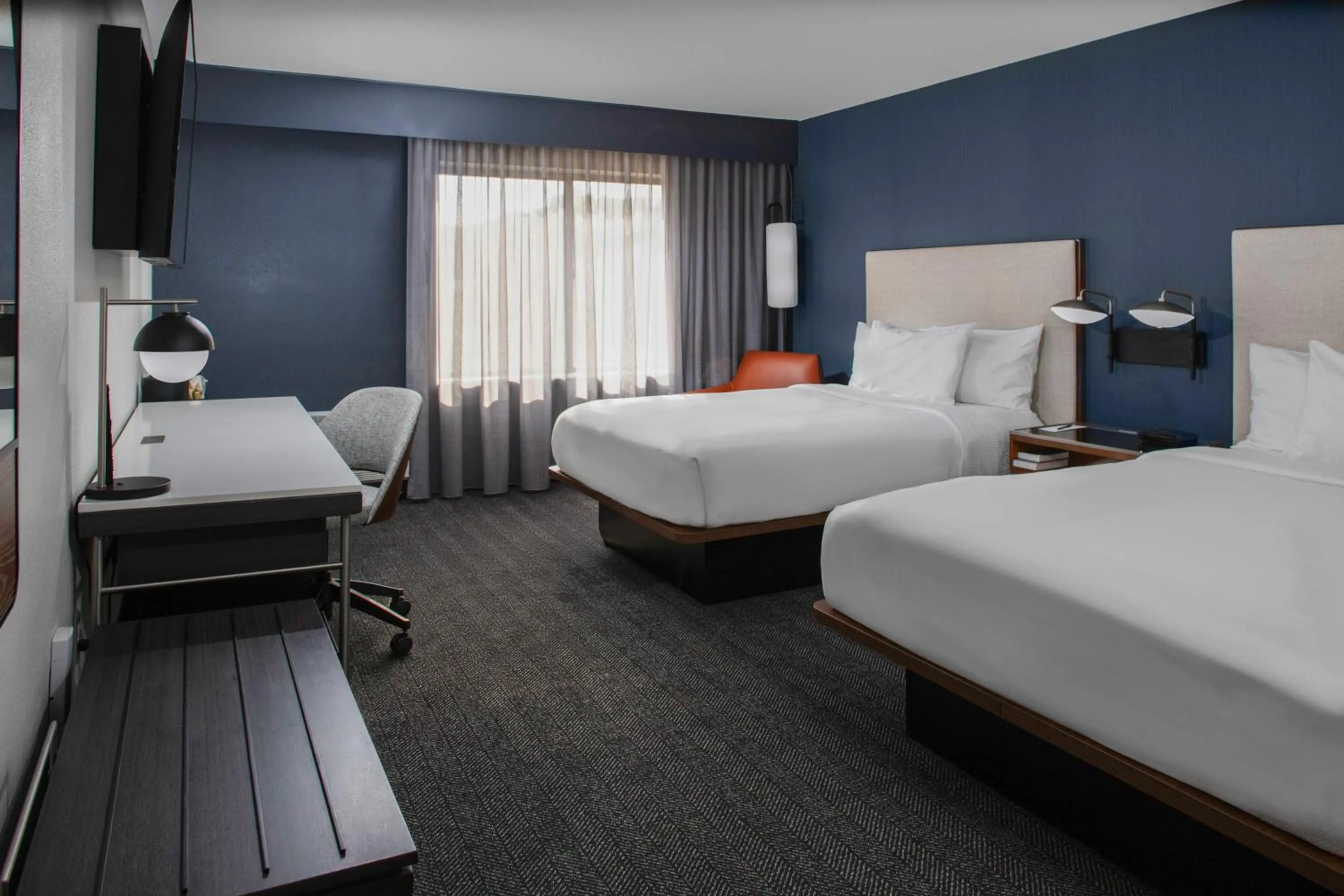 Bedroom, Bed in Courtyard by Marriott Richmond Northwest
