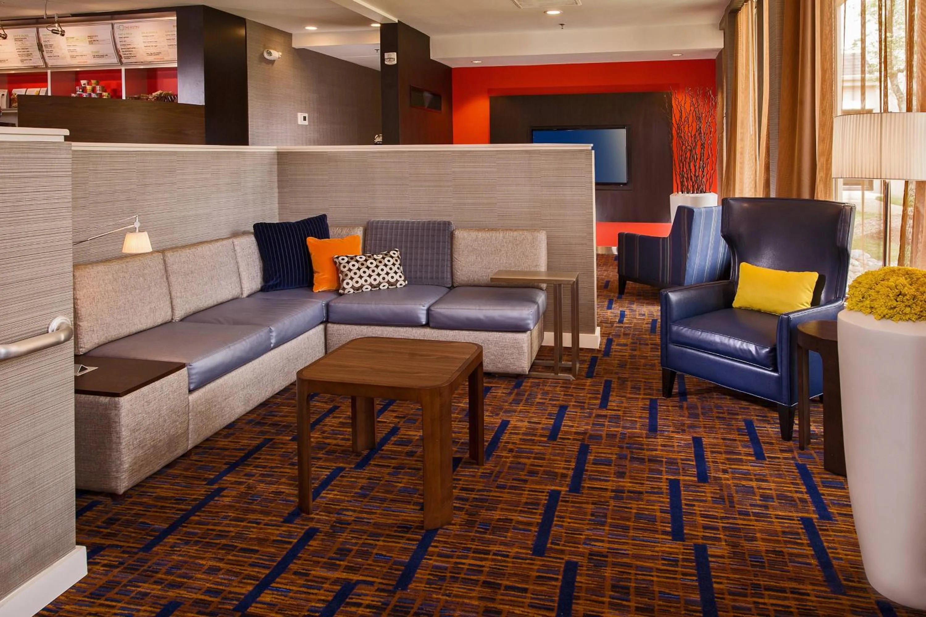 Lobby or reception in Courtyard by Marriott Richmond West