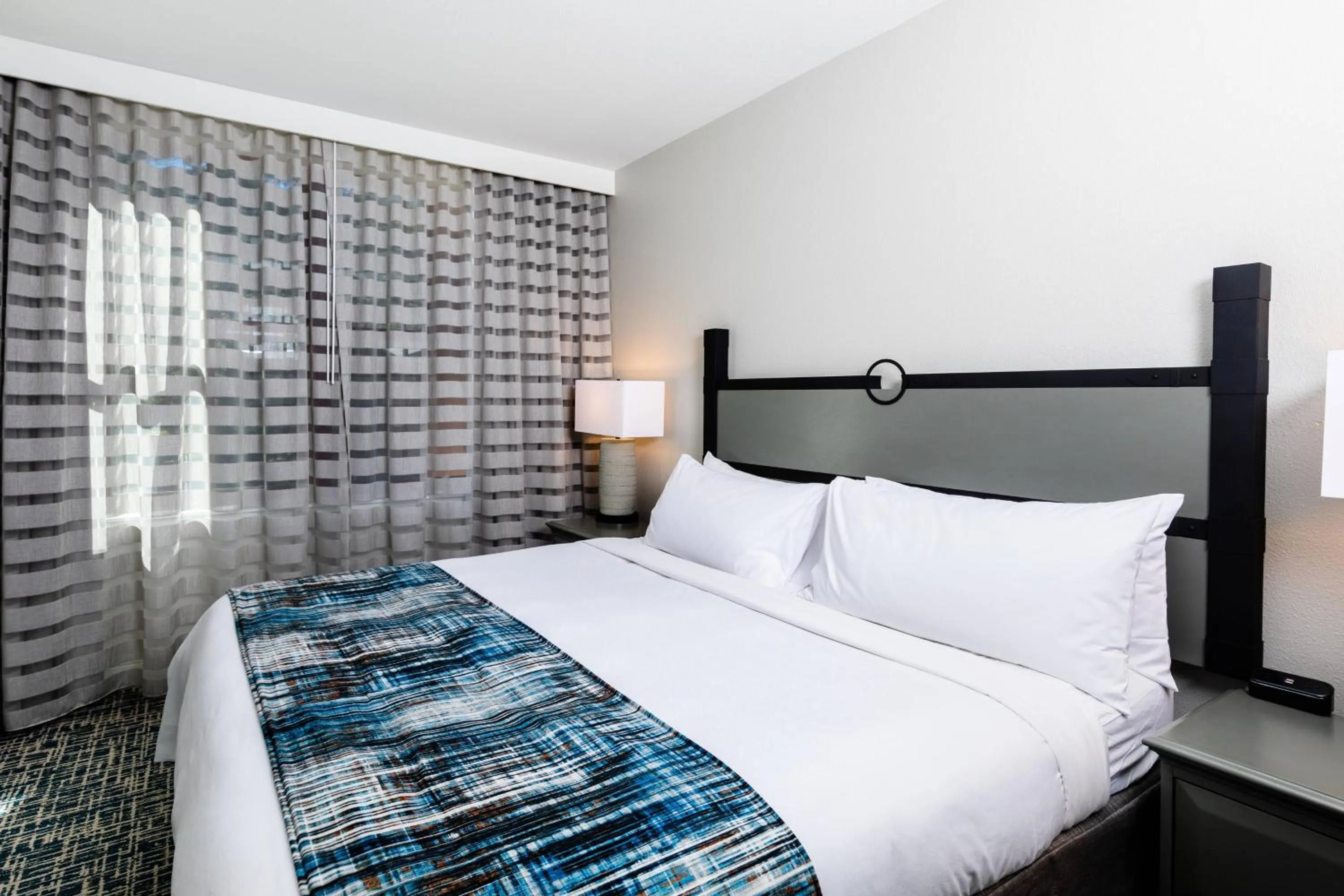 Bedroom, Bed in Marriott's Timber Lodge