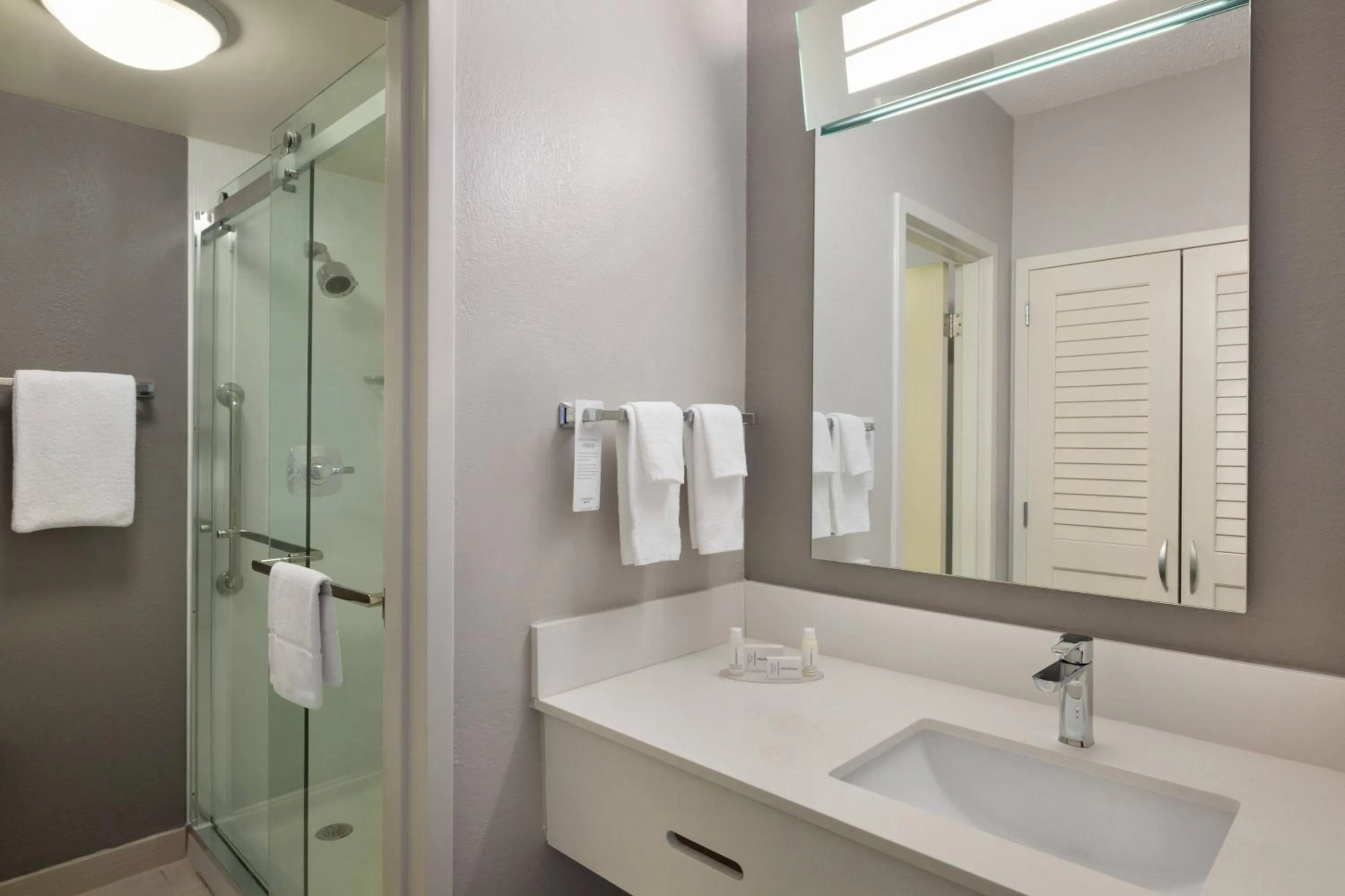 Bathroom in Courtyard by Marriott Fort Myers Cape Coral