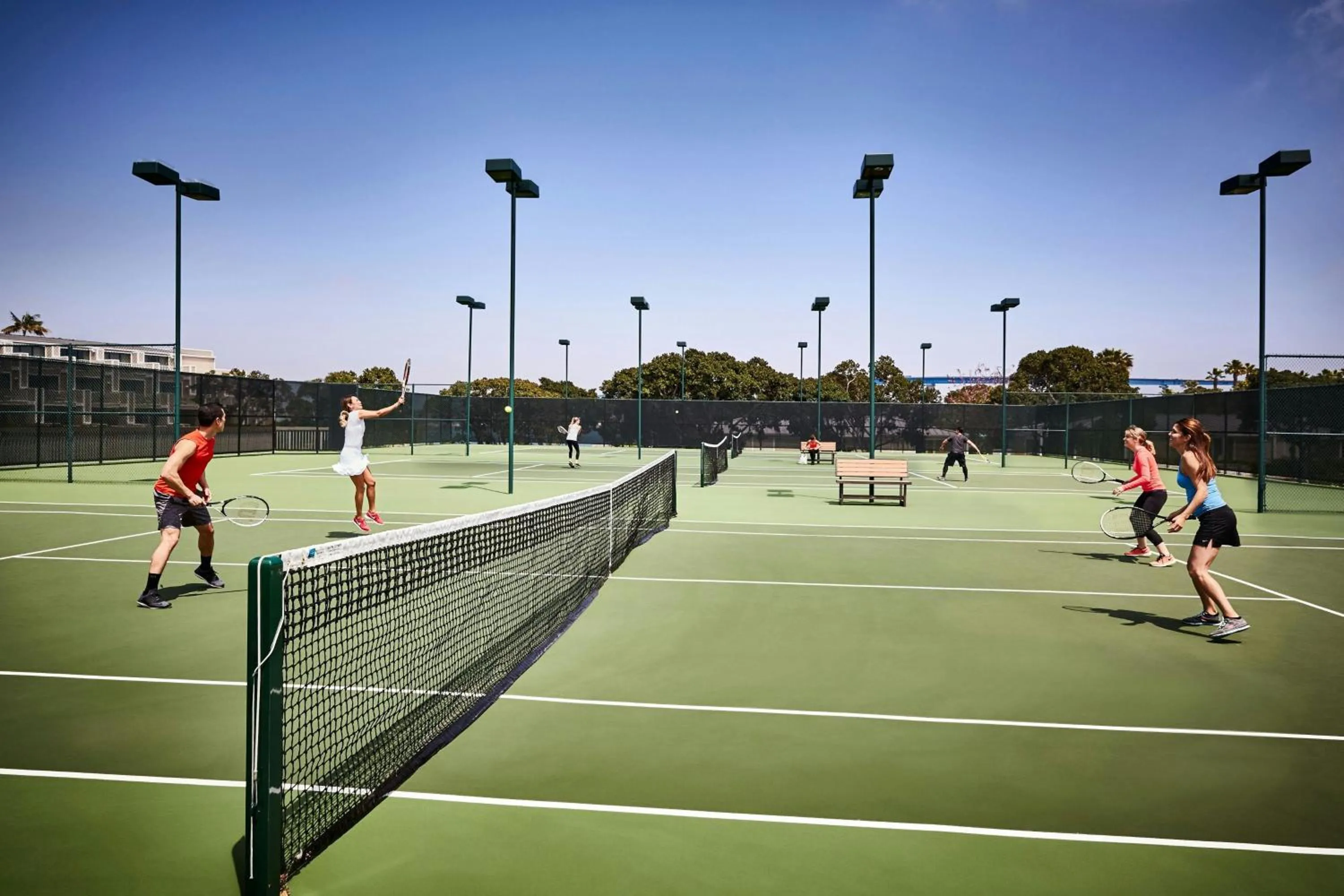 Tennis court in Coronado Island Marriott Resort & Spa