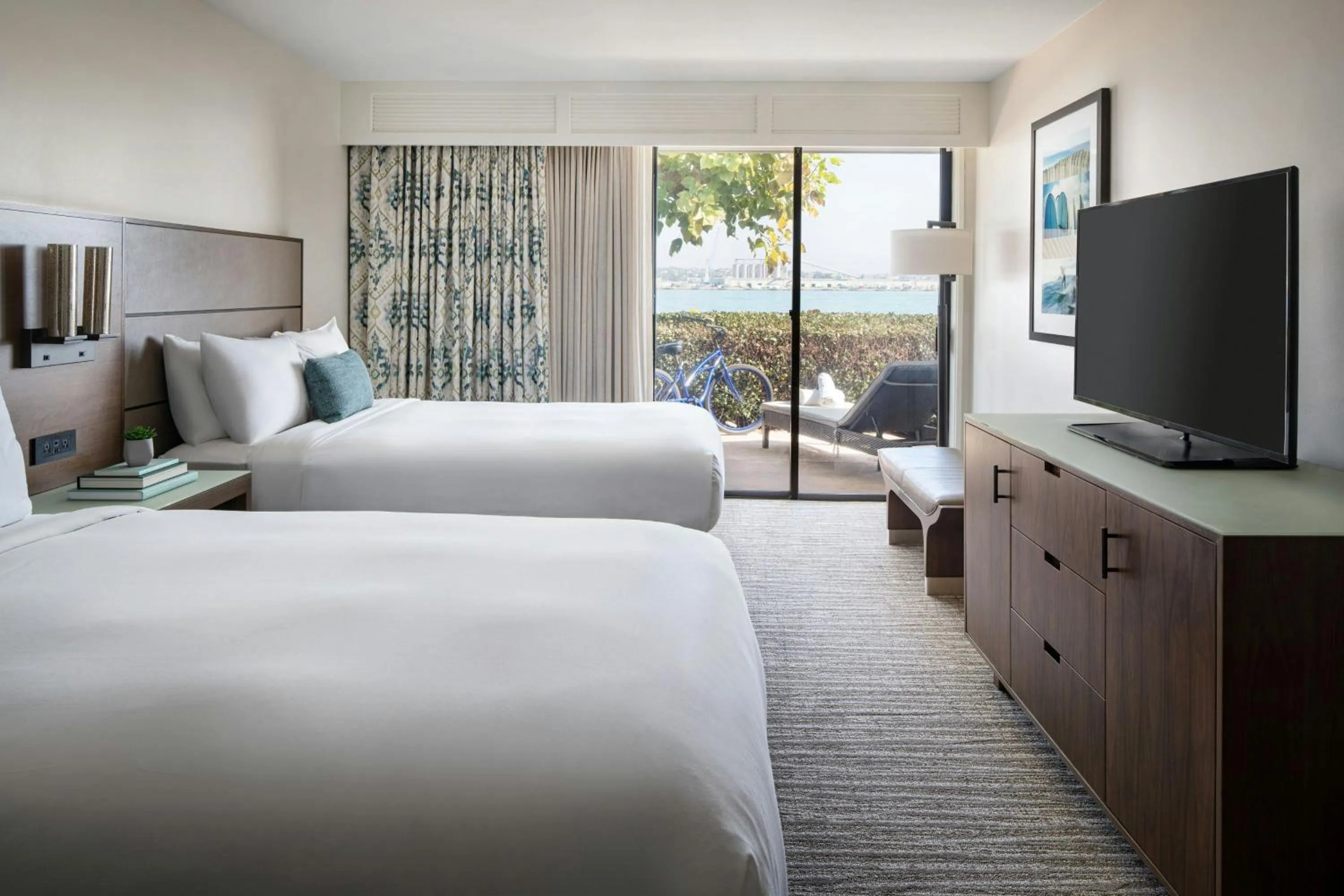 Bedroom, Bed in Coronado Island Marriott Resort & Spa