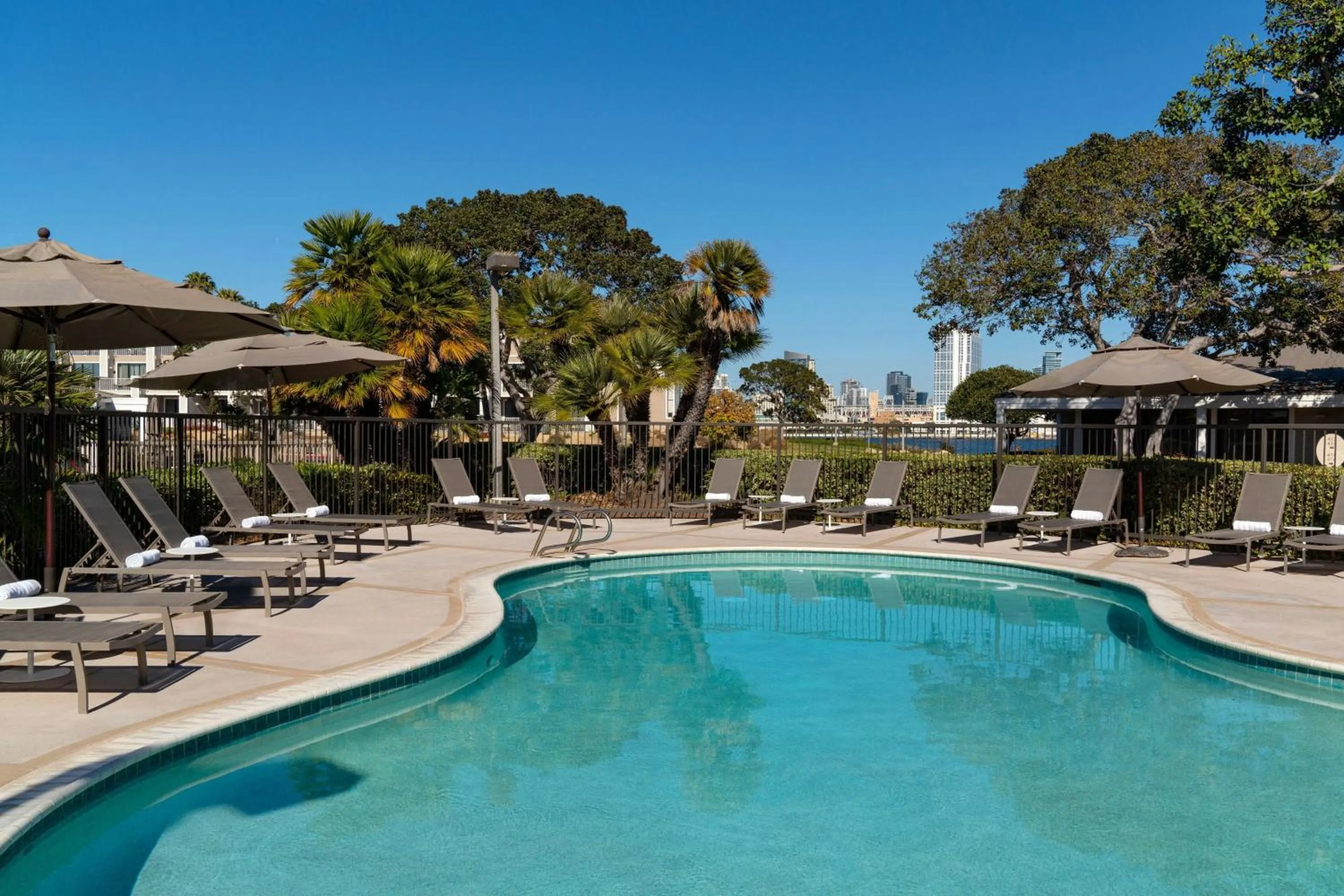 Swimming pool in Coronado Island Marriott Resort & Spa