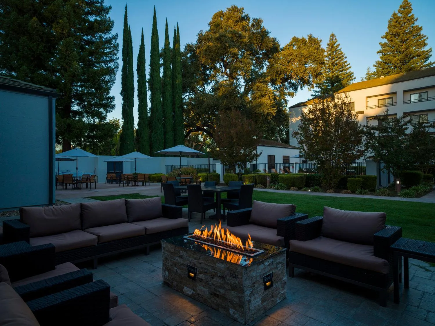 Property building in Courtyard Sacramento Airport Natomas