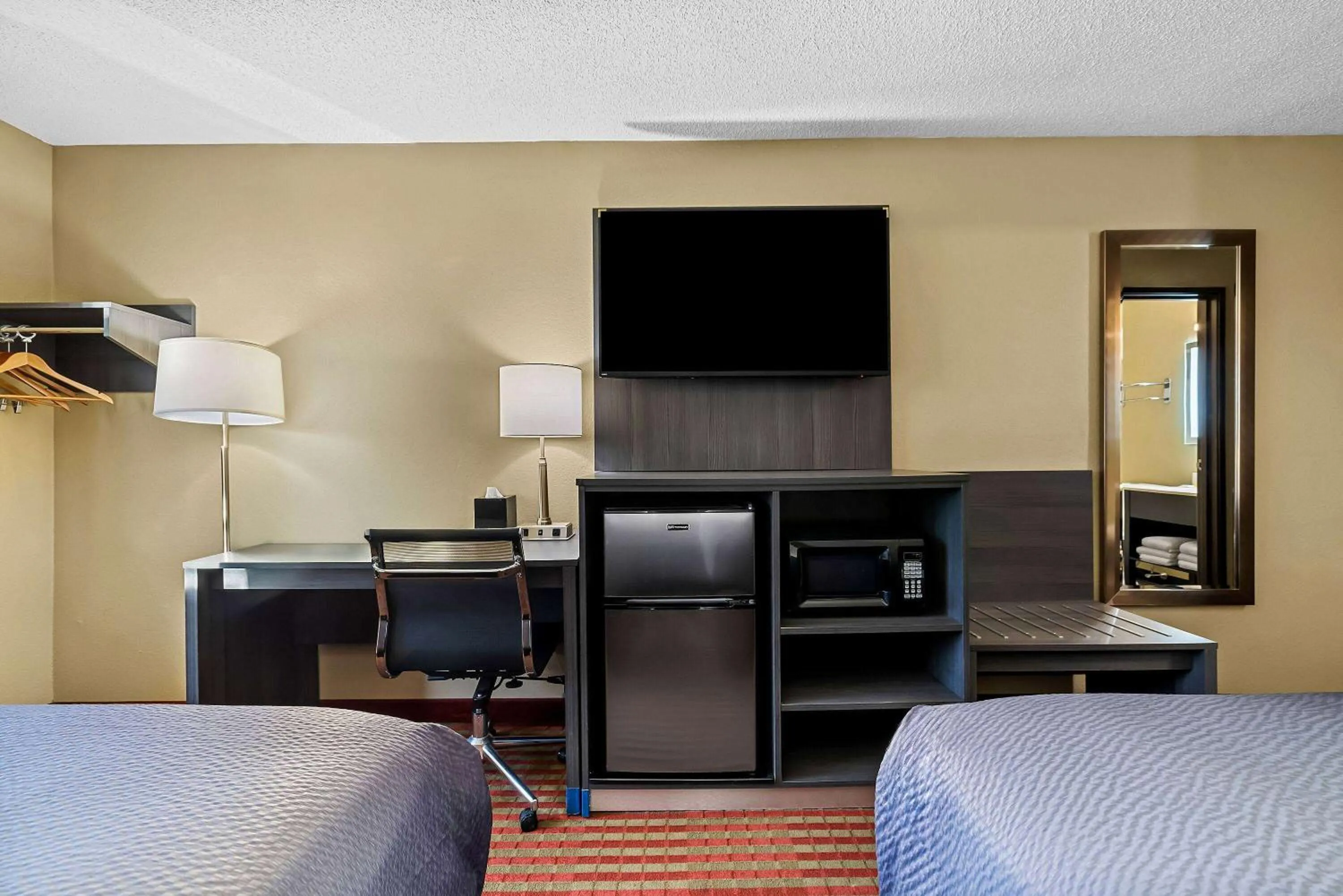 Bed in Super 8 by Wyndham Amsterdam