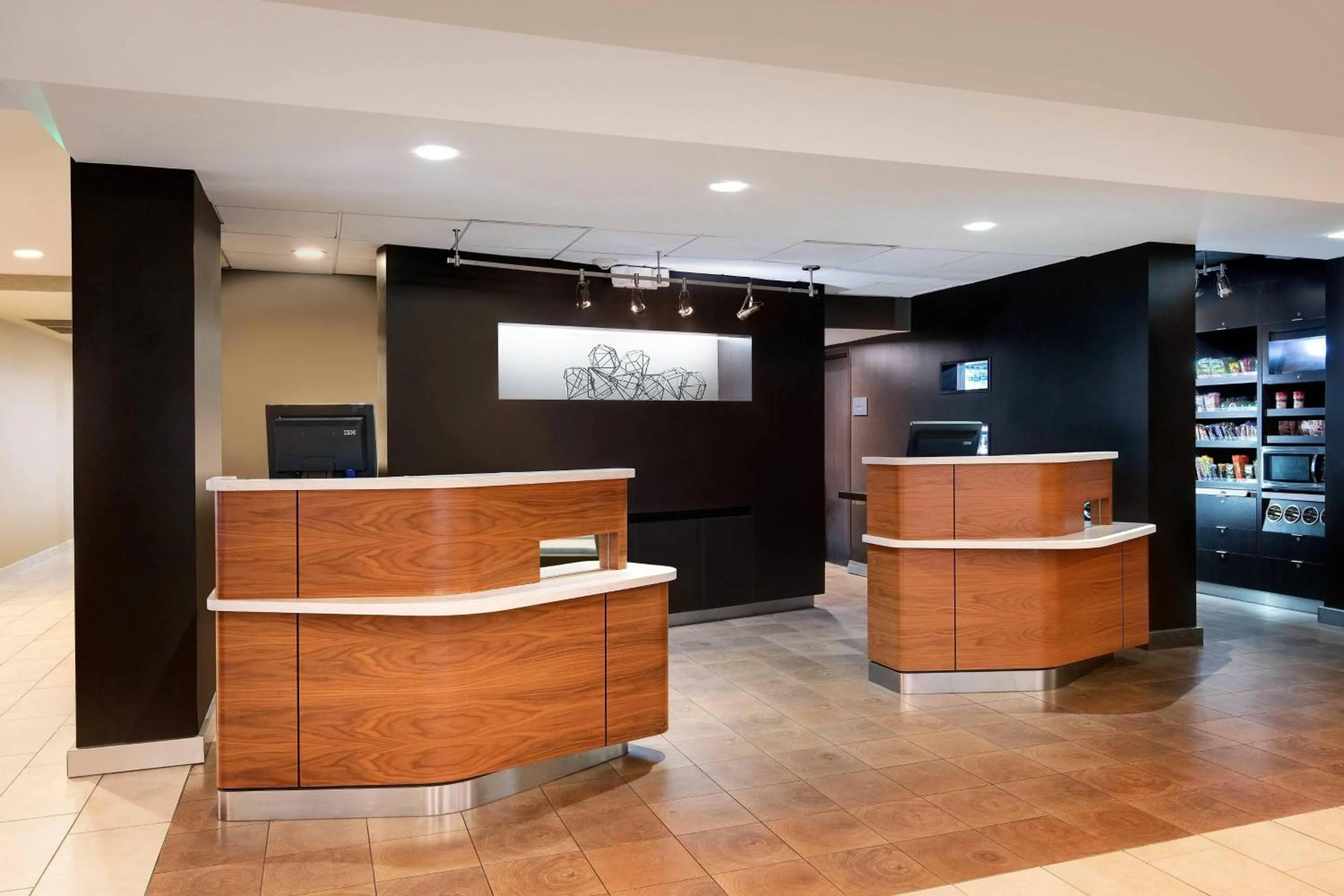 Lobby or reception in Courtyard by Marriott Savannah Midtown
