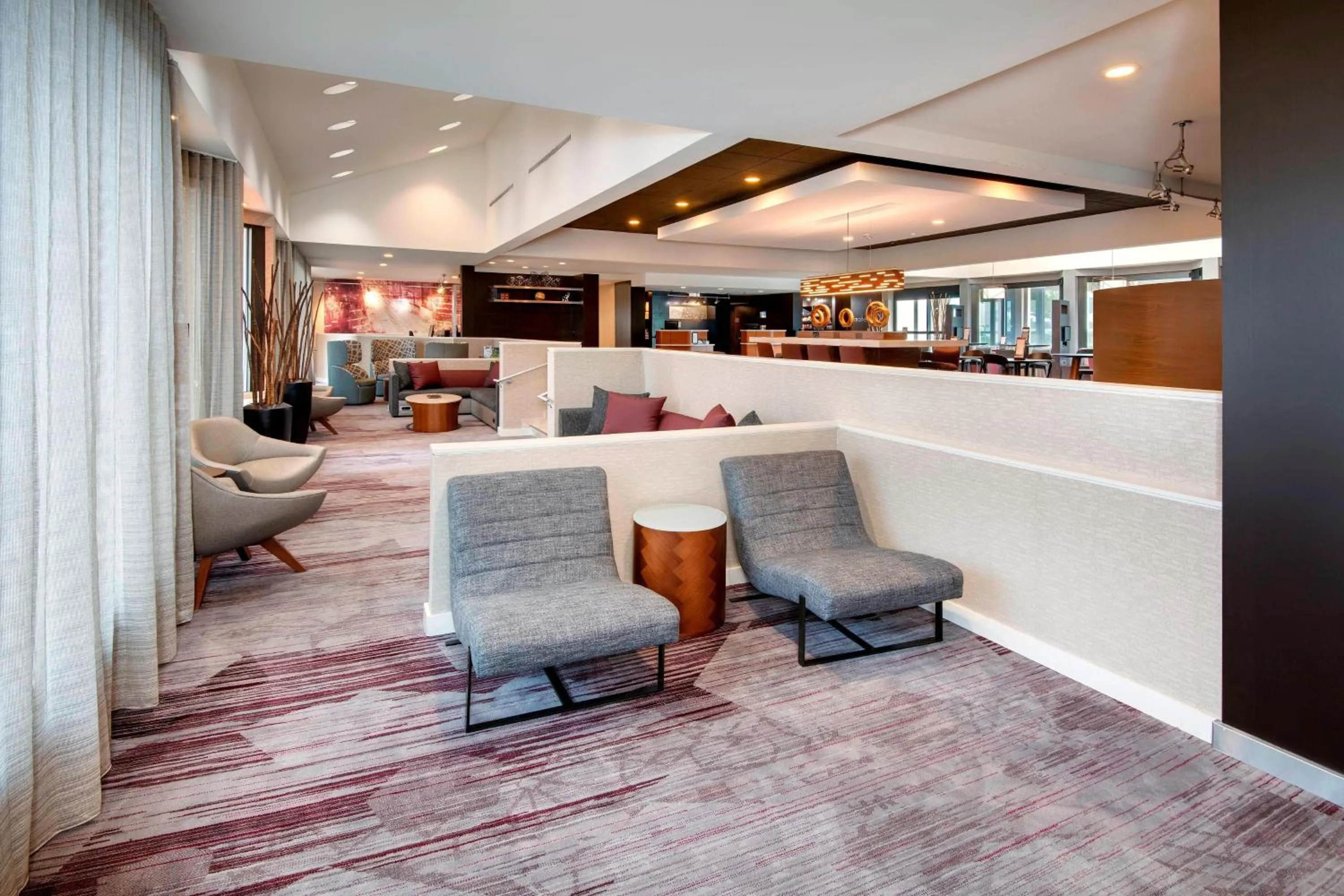 Lobby or reception in Courtyard by Marriott Savannah Midtown