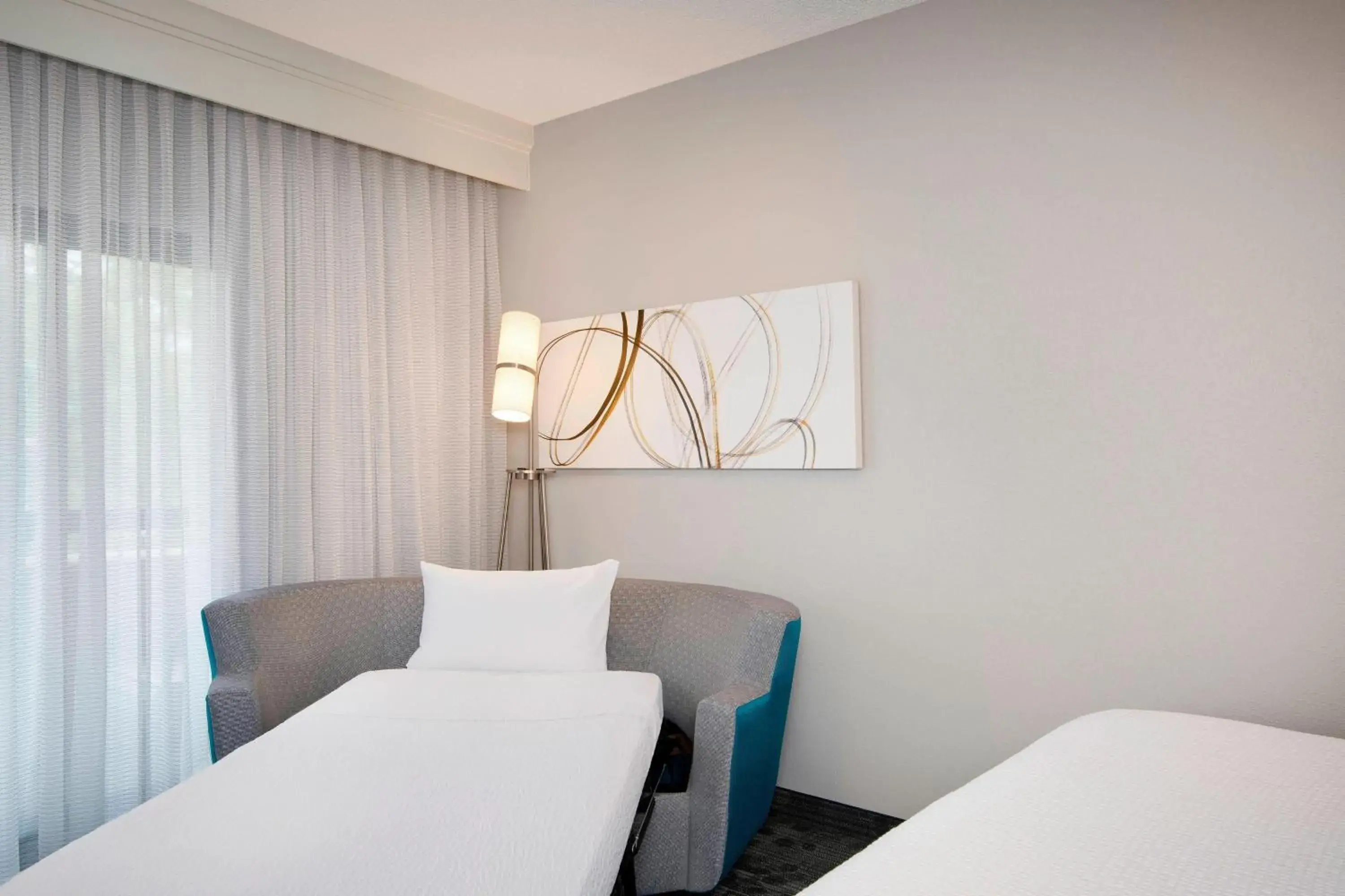 King Room with Sofa Bed in Courtyard by Marriott Savannah Midtown King Room with Sofa Bed in Courtyard by Marriott Savannah Midtown