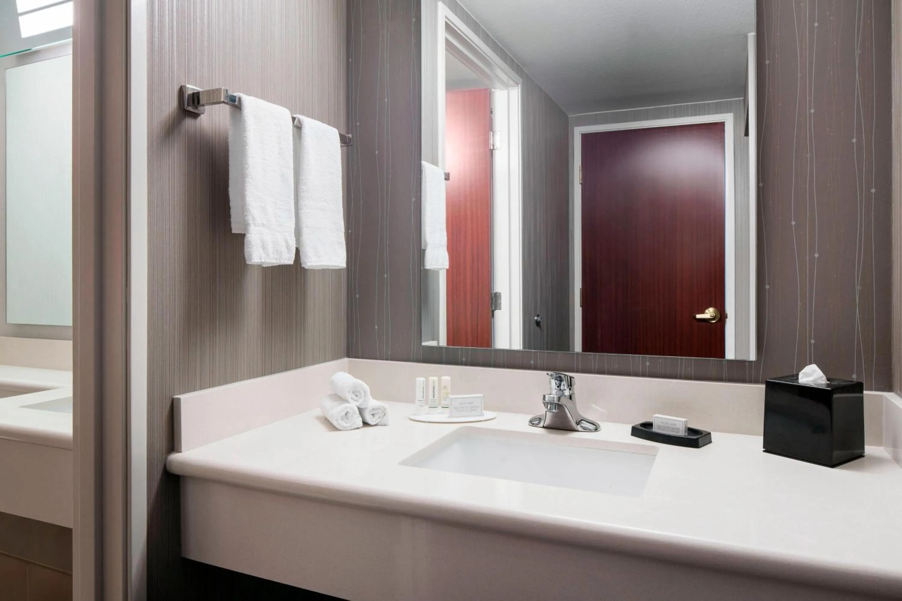 Bathroom in Courtyard by Marriott Seattle Federal Way