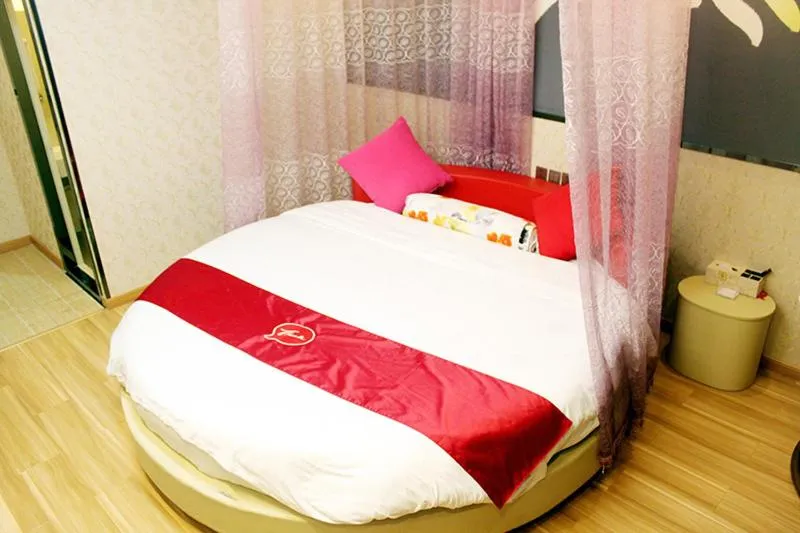 Bed in Thank Inn Chain Hotel Hebei Shijiazhuang Xingtang Town North Yongchang Road