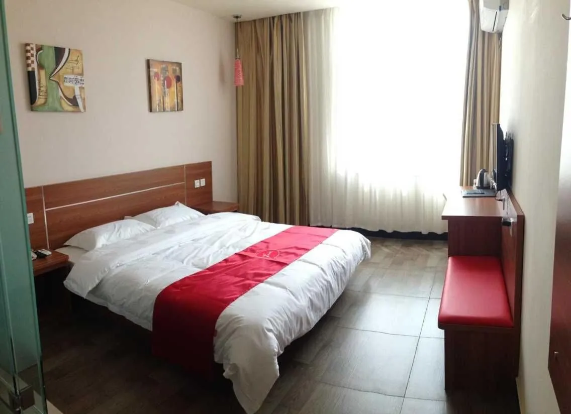 Bed in Thank Inn Chain Hotel Hebei Shijiazhuang Luancheng Communication University