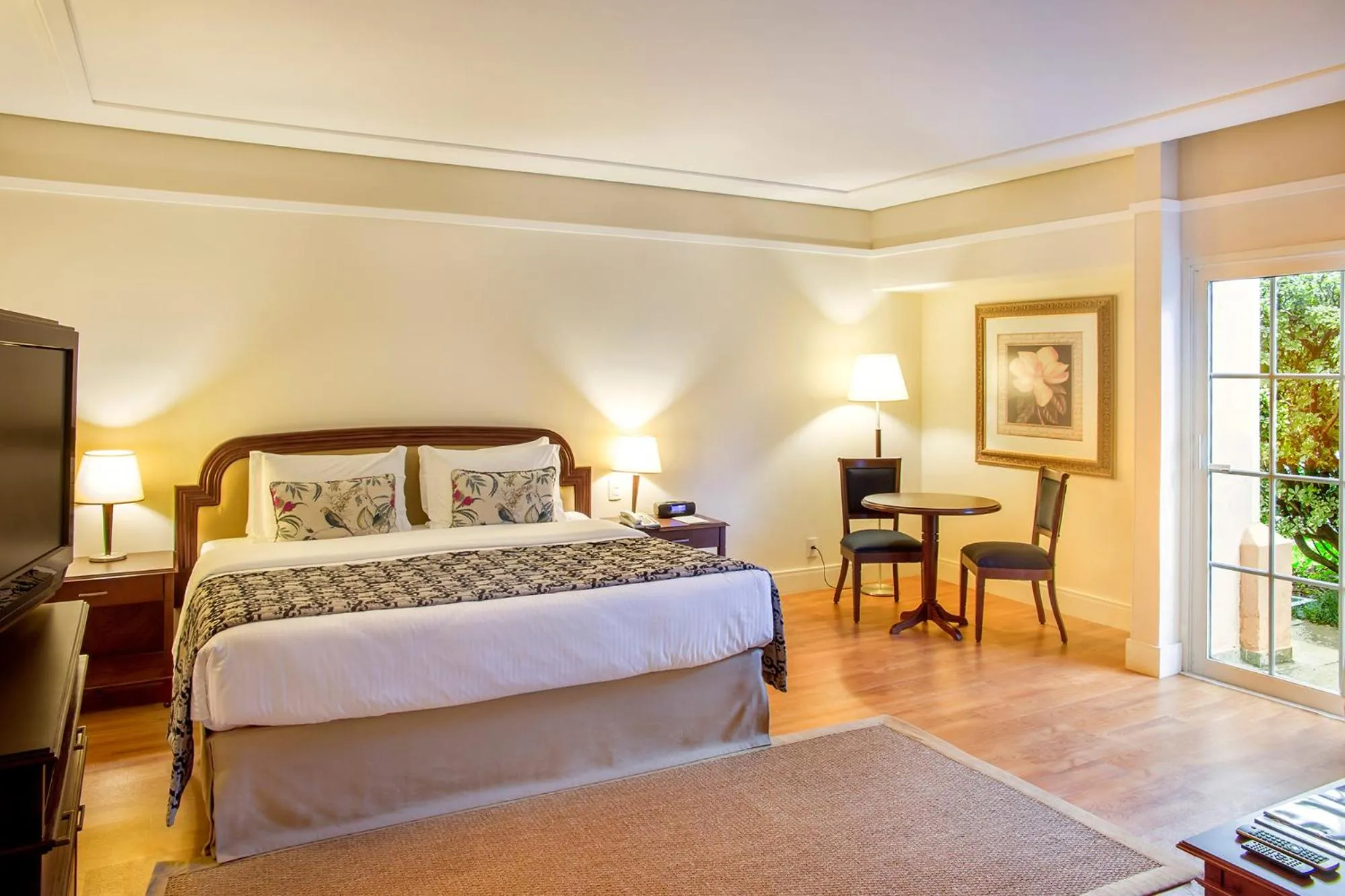 Bed in Royal Palm Plaza Resort