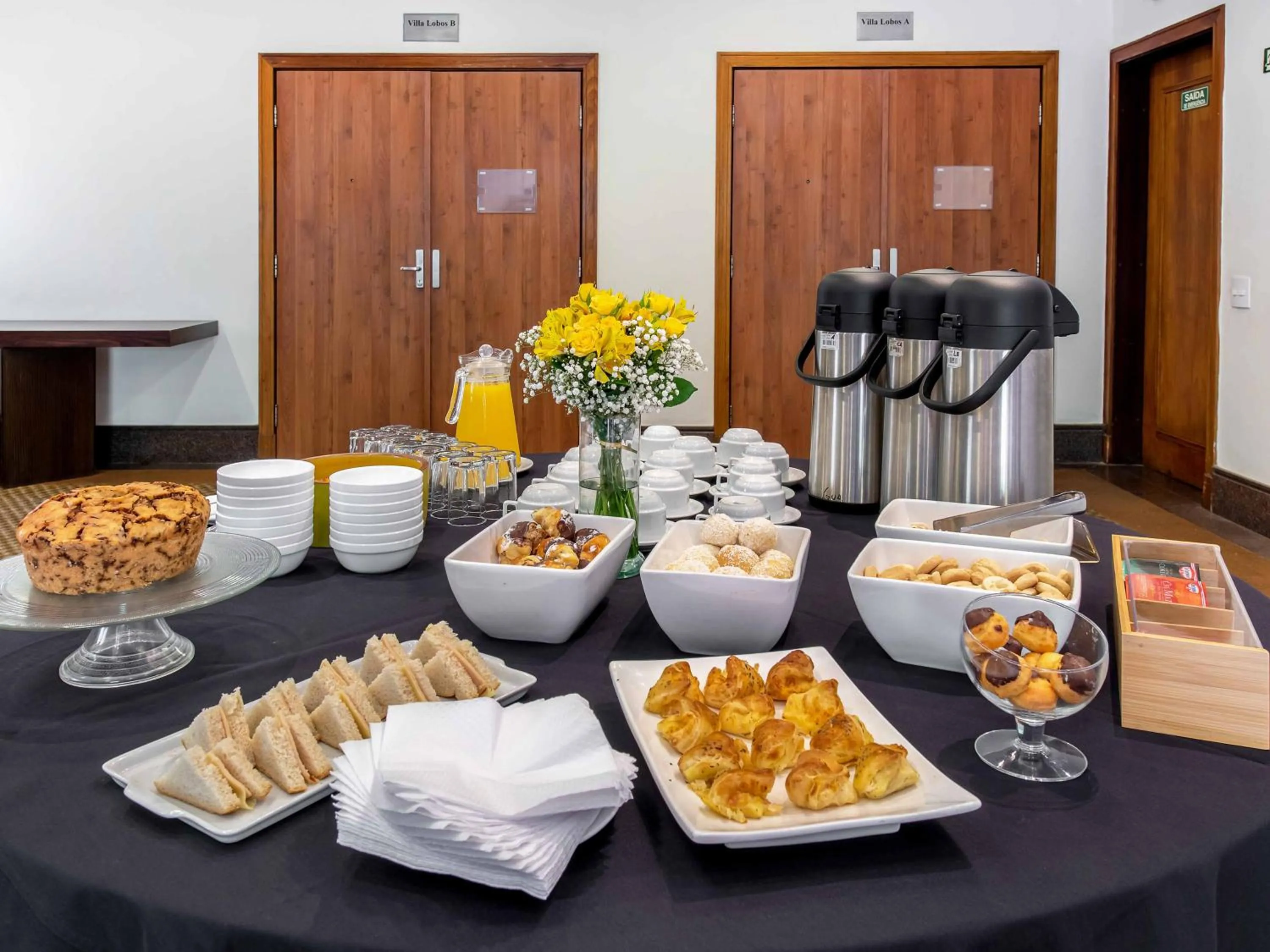 Meeting/conference room in Hotel Cassino Tower Campinas Cambuí By Nacional Inn
