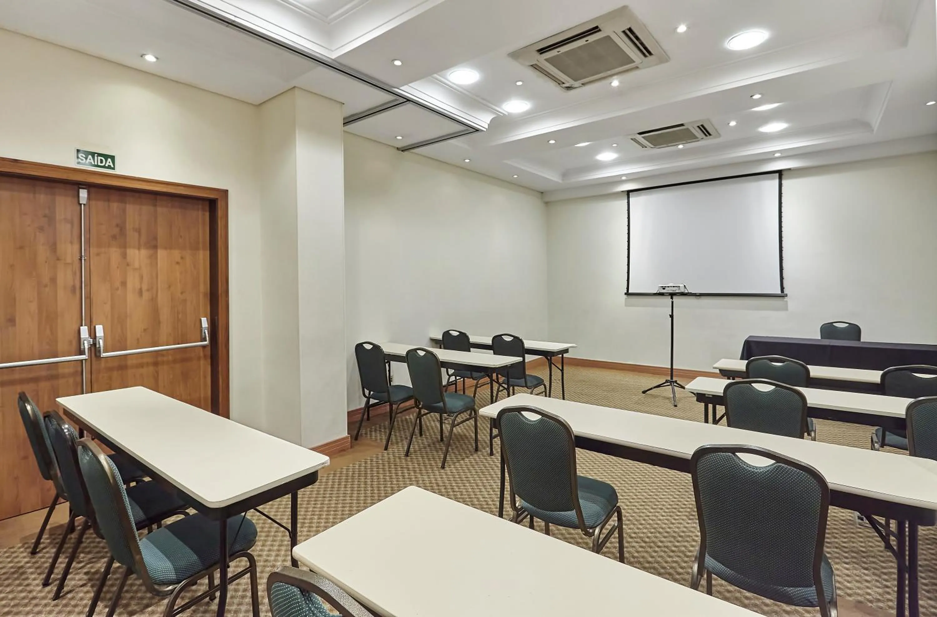 Hotel Cassino Tower Campinas Cambuí By Nacional Inn