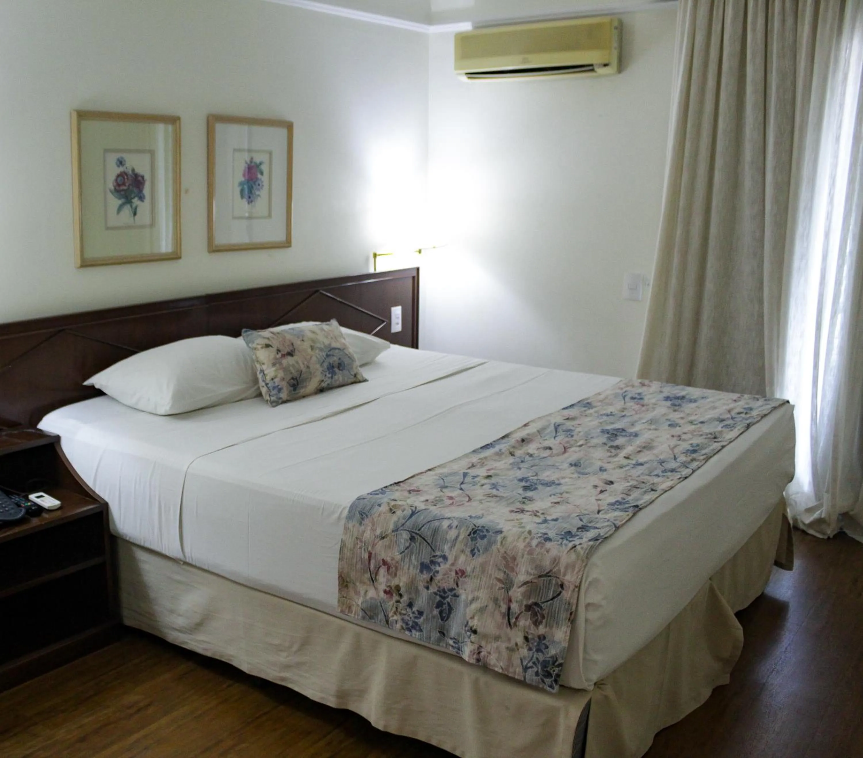 Bedroom, Bed in Hotel Nacional Inn Cambuí Campinas Residence