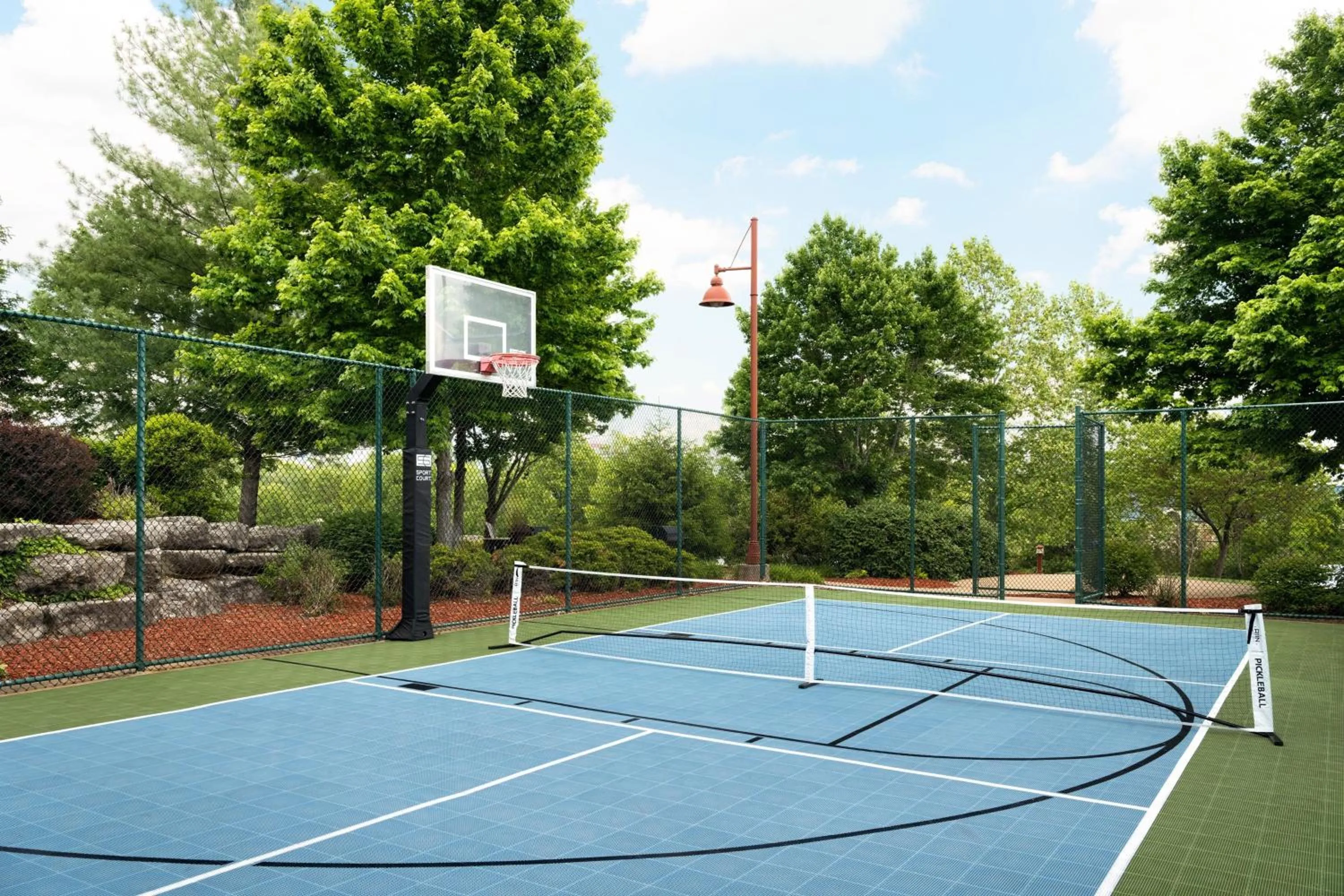 Tennis court in Marriott's Willow Ridge Lodge