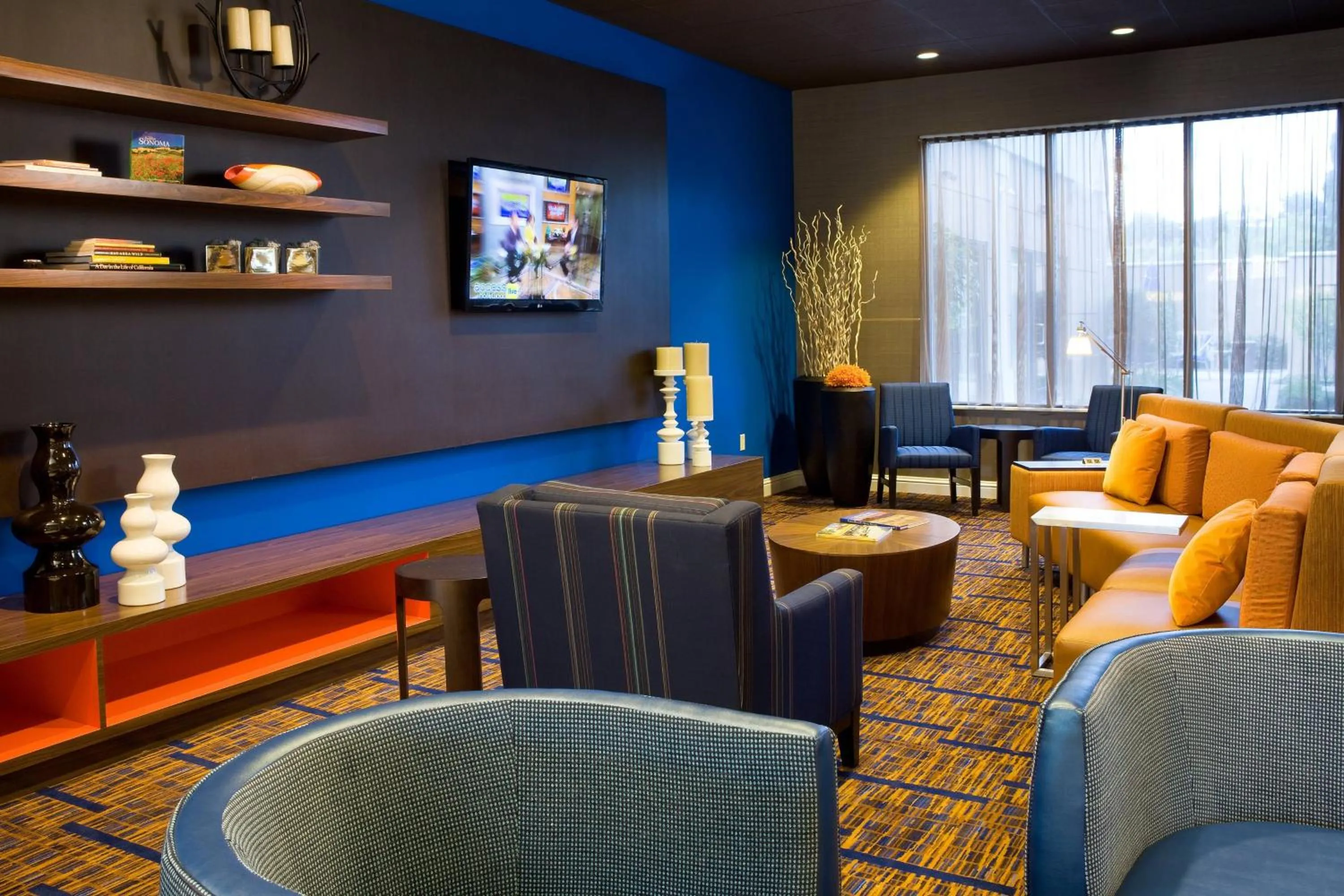 Lobby or reception in Courtyard by Marriott Newark Silicon Valley