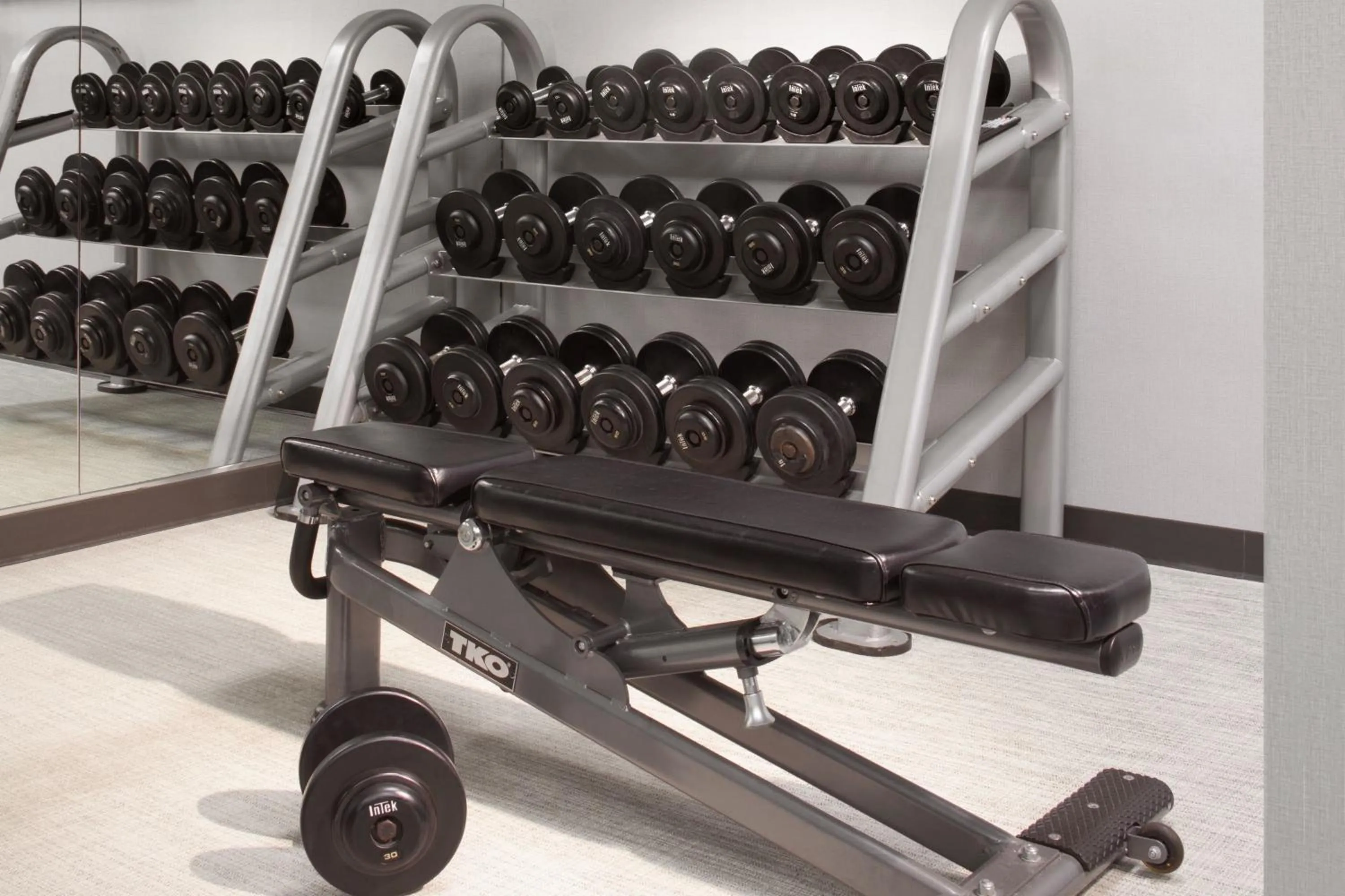 Fitness centre/facilities in Courtyard by Marriott Newark Silicon Valley