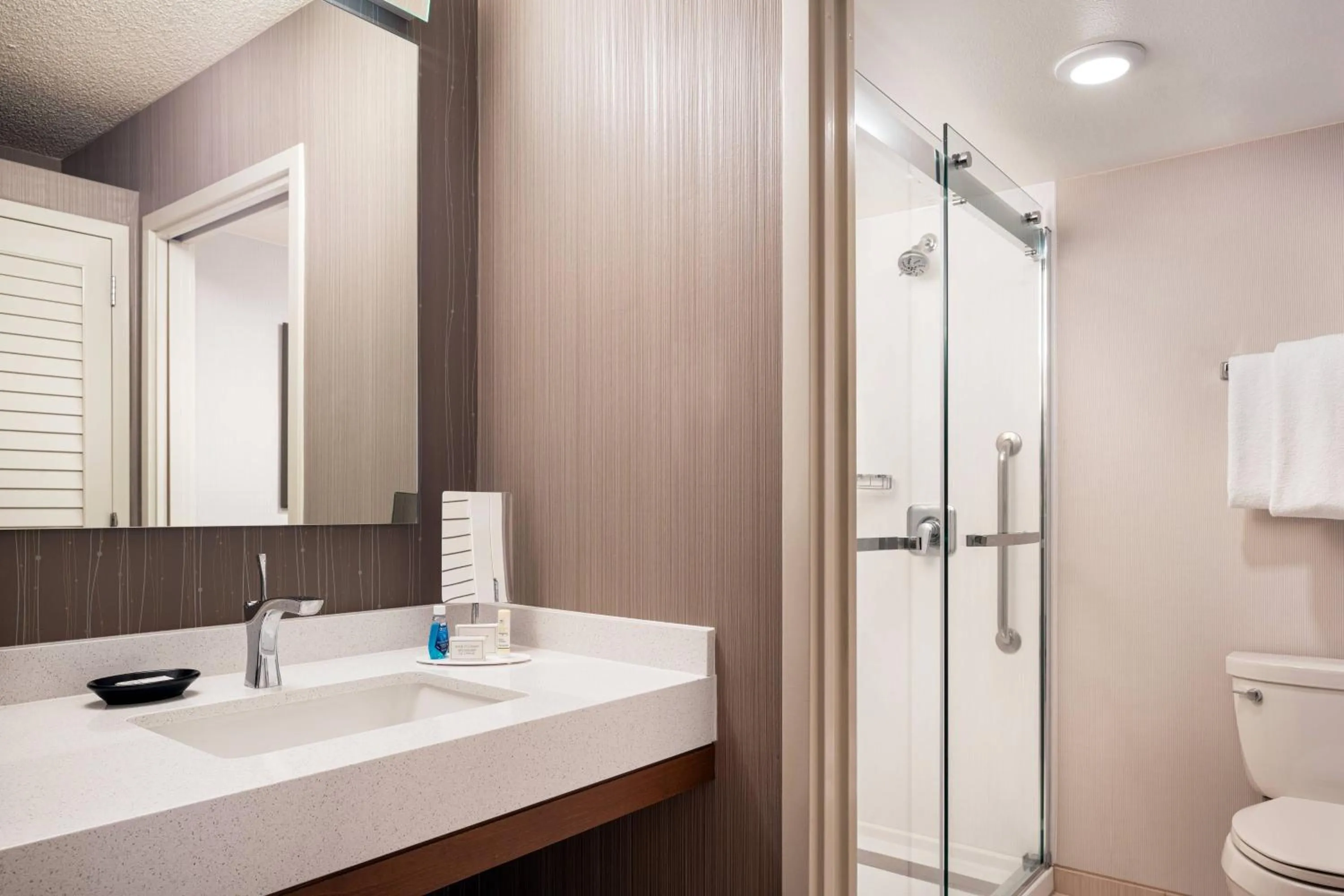 Bathroom in Courtyard San Jose Cupertino