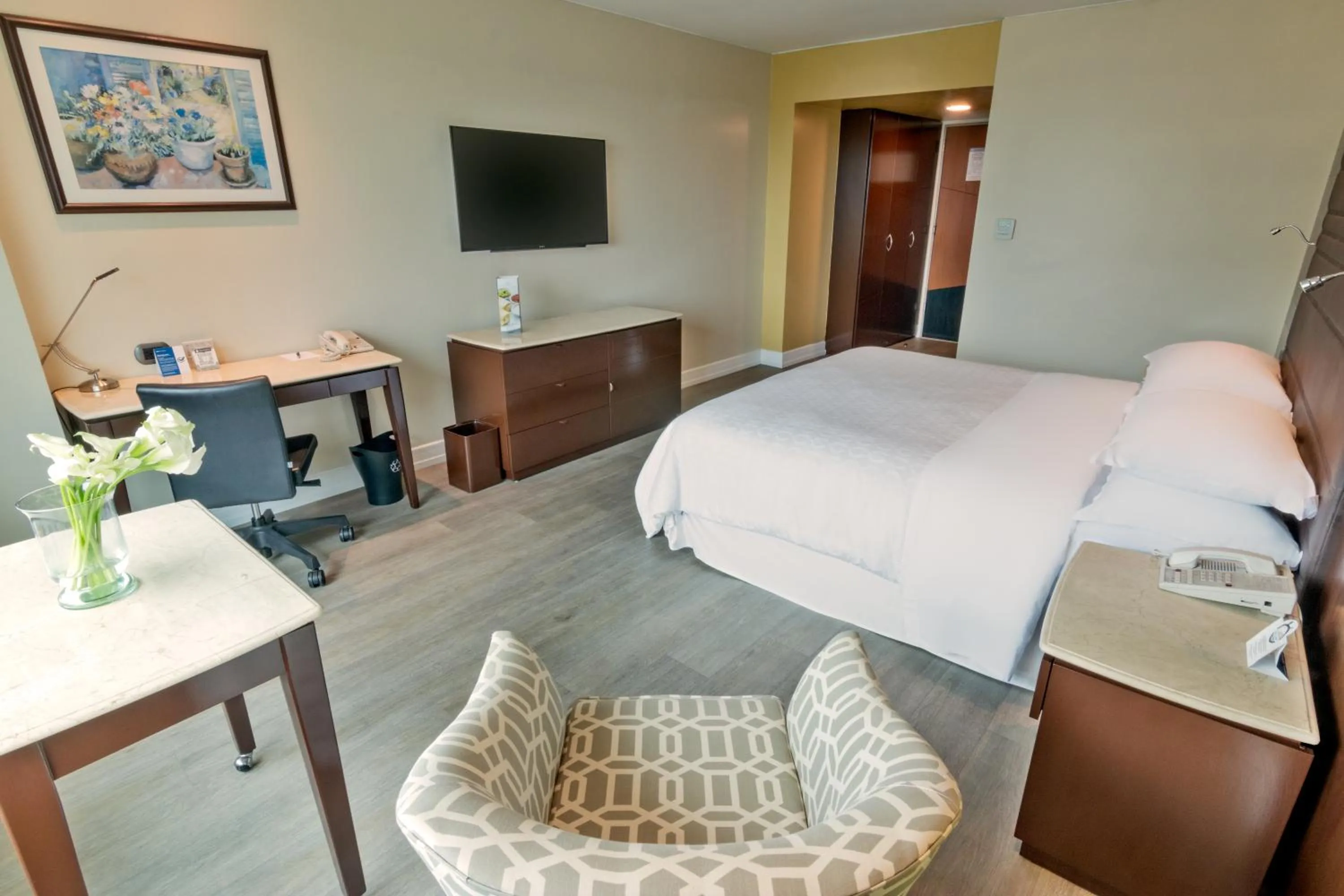 Bed in Sheraton Guayaquil