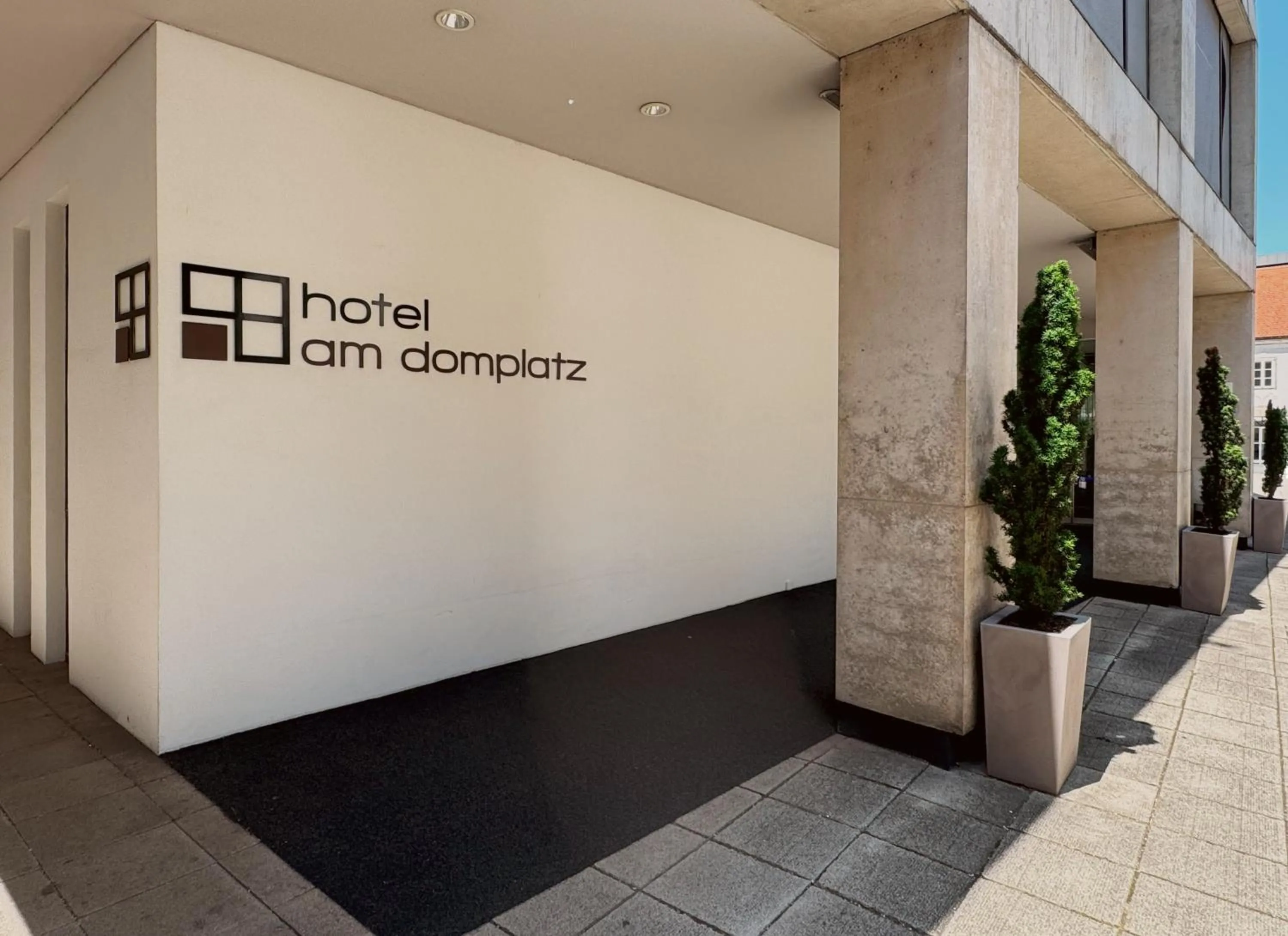 Facade/entrance in Hotel Am Domplatz - Adult Only
