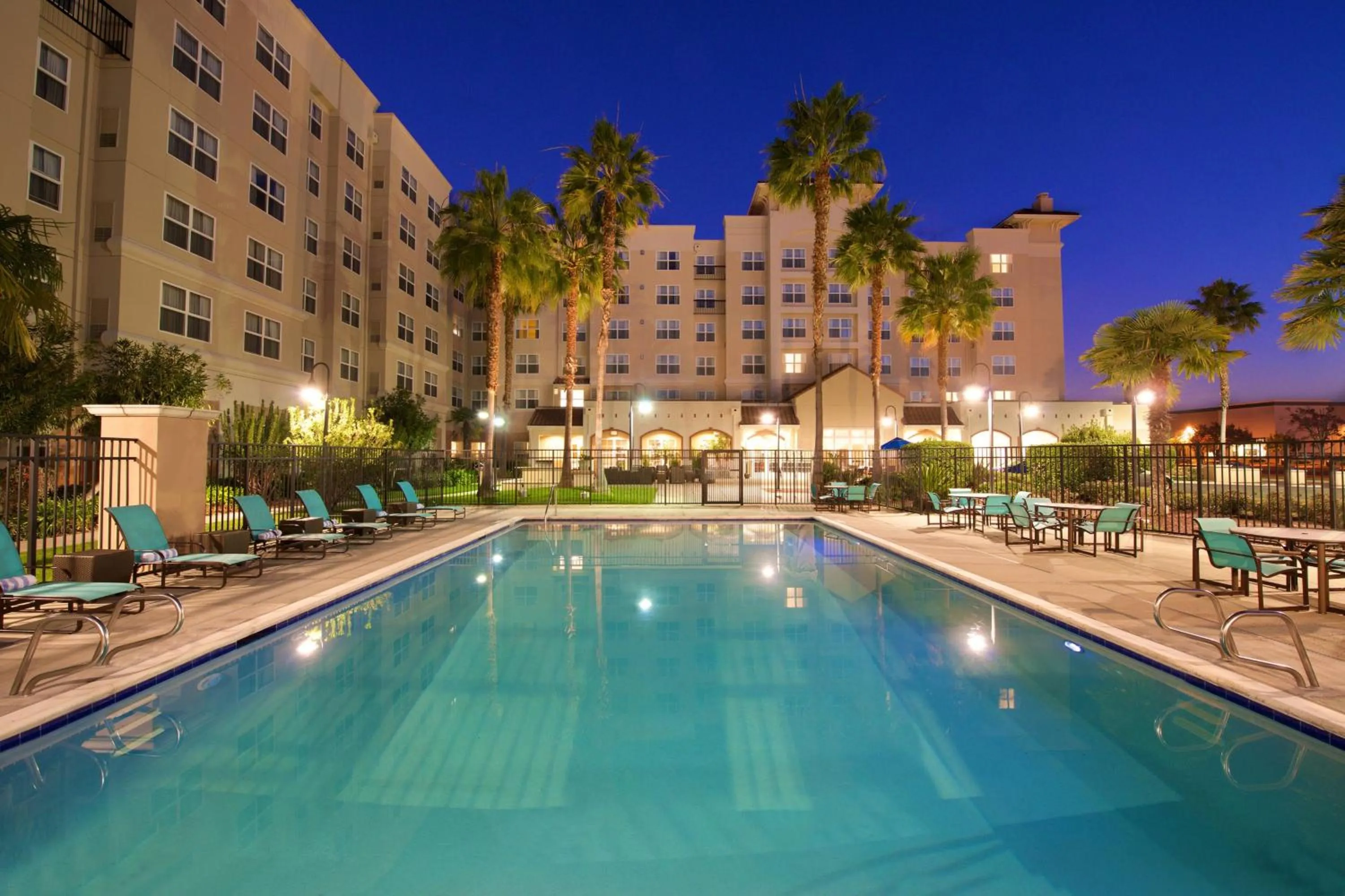 Swimming pool in Residence Inn by Marriott Newark Silicon Valley