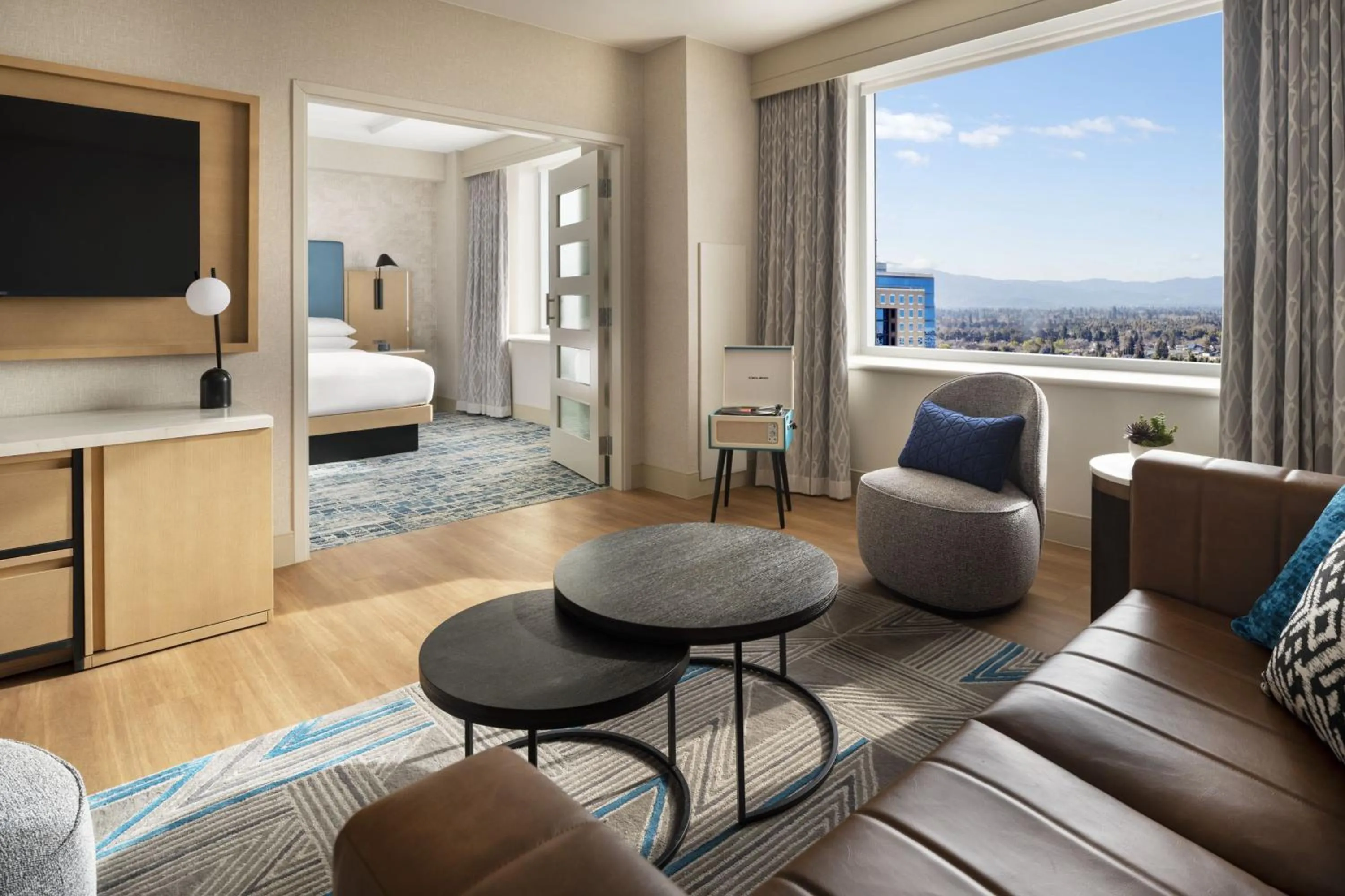 Living room in San Jose Marriott