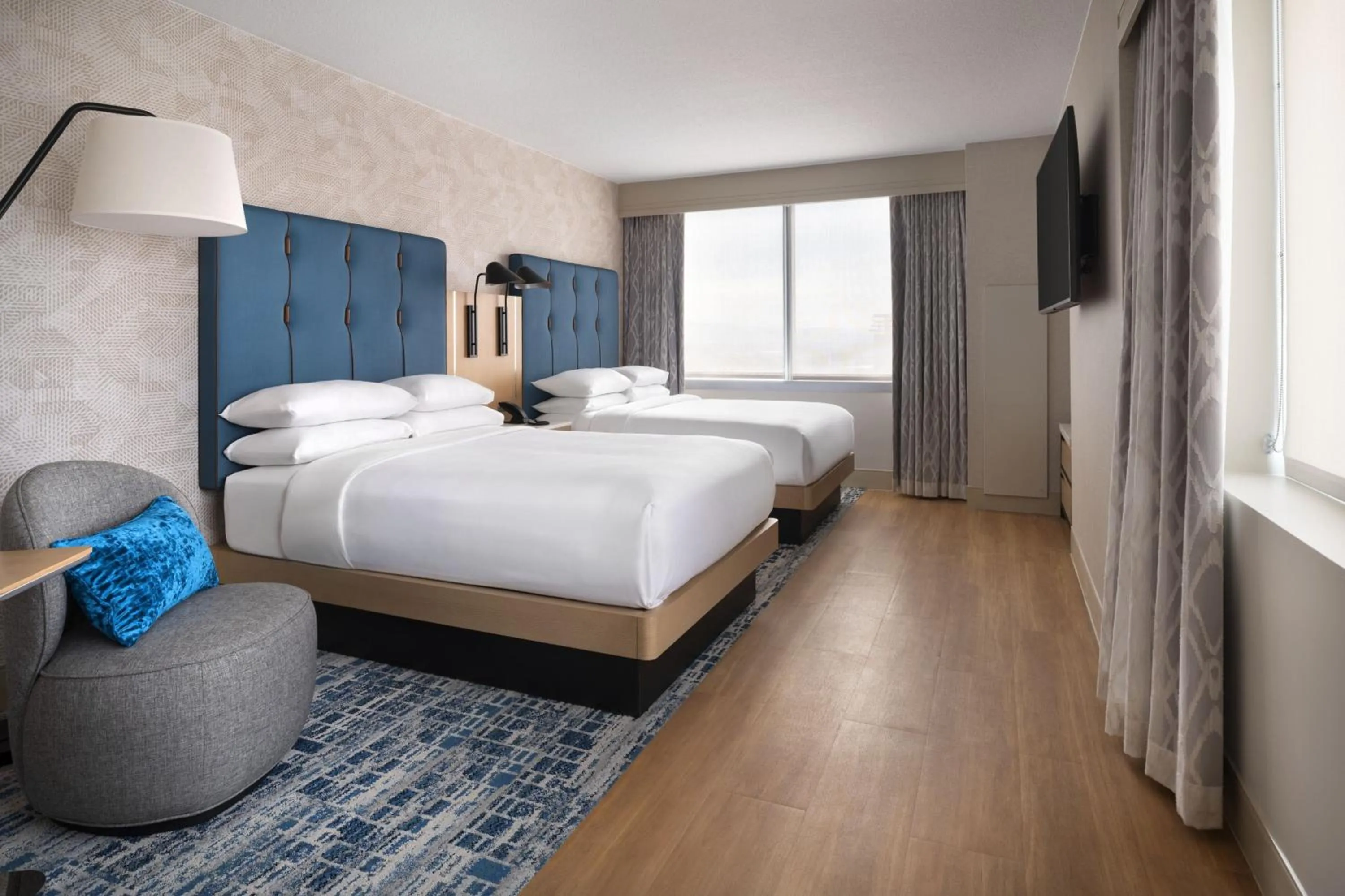 Photo of the whole room, Bed in San Jose Marriott