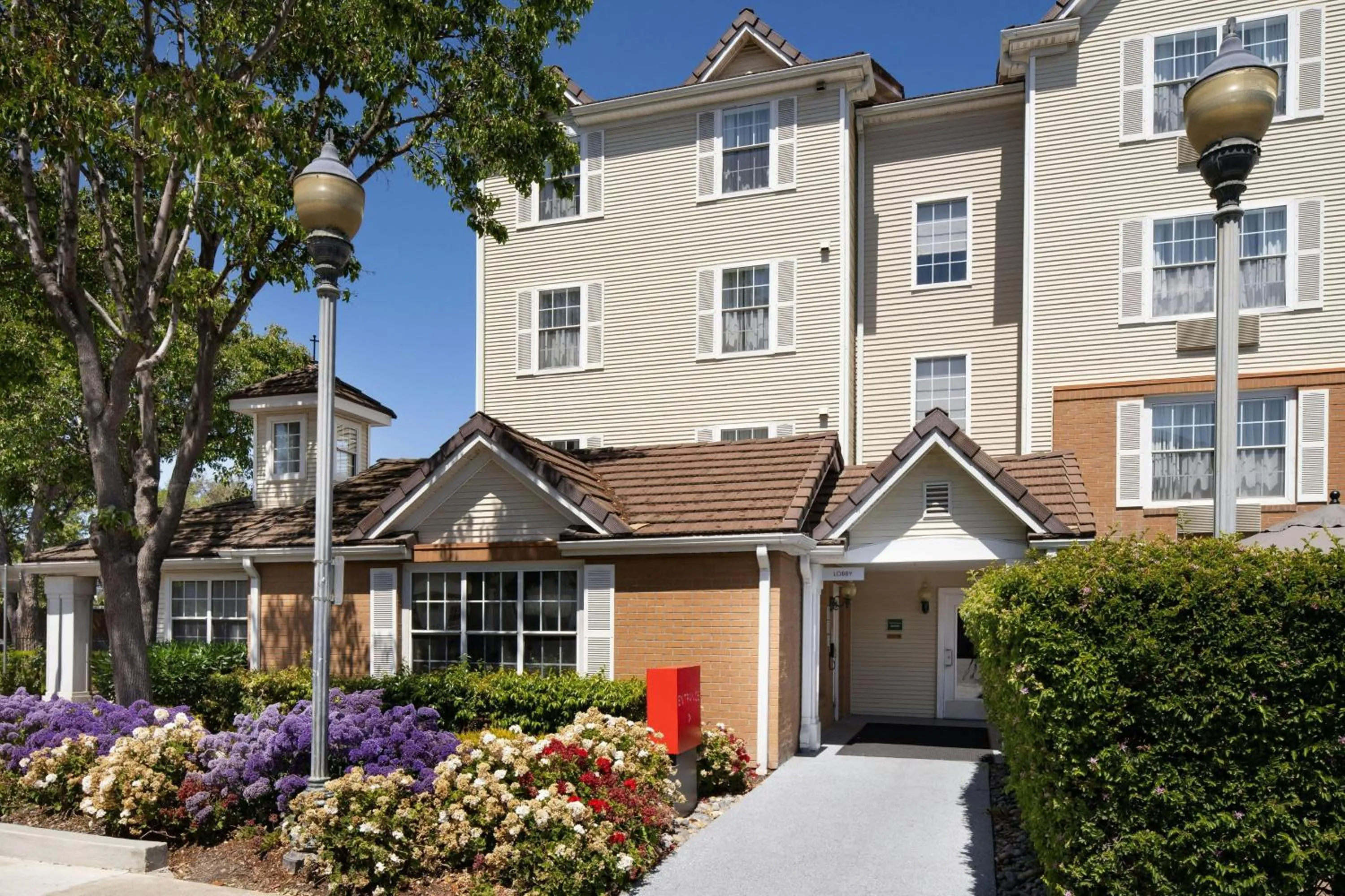 Property building in TownePlace Suites Milpitas Silicon Valley