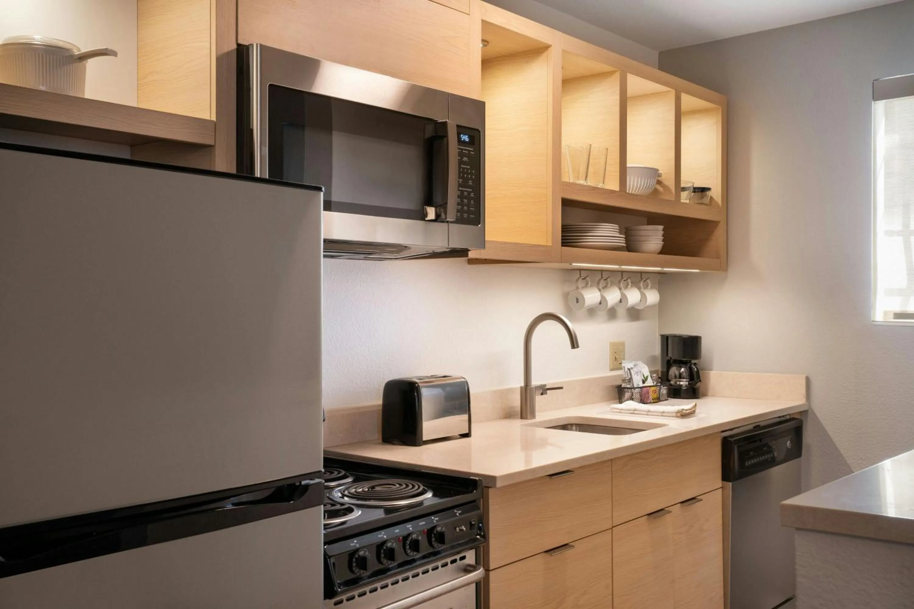 Kitchen or kitchenette in TownePlace Suites Milpitas Silicon Valley
