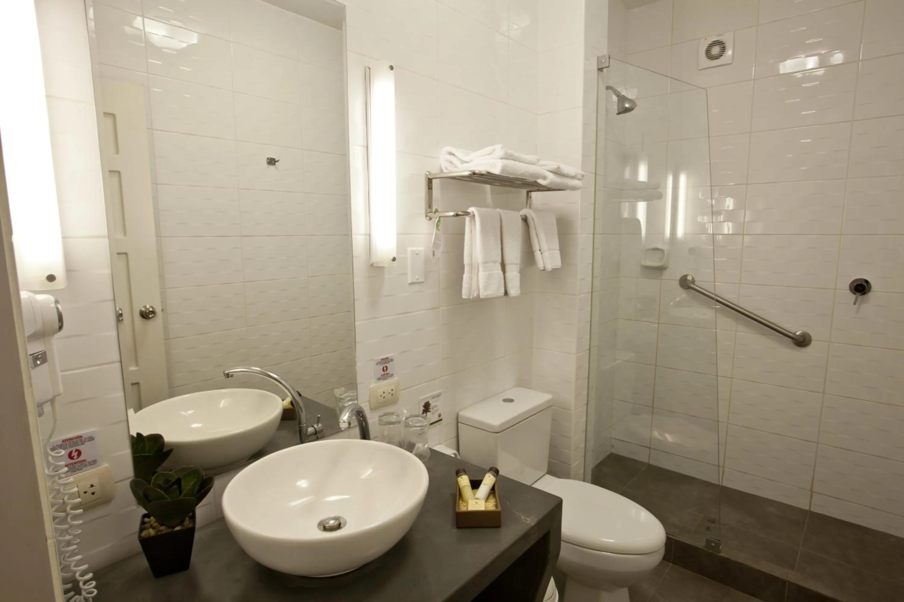 Bathroom in Tierra Viva Cusco Saphi Hotel