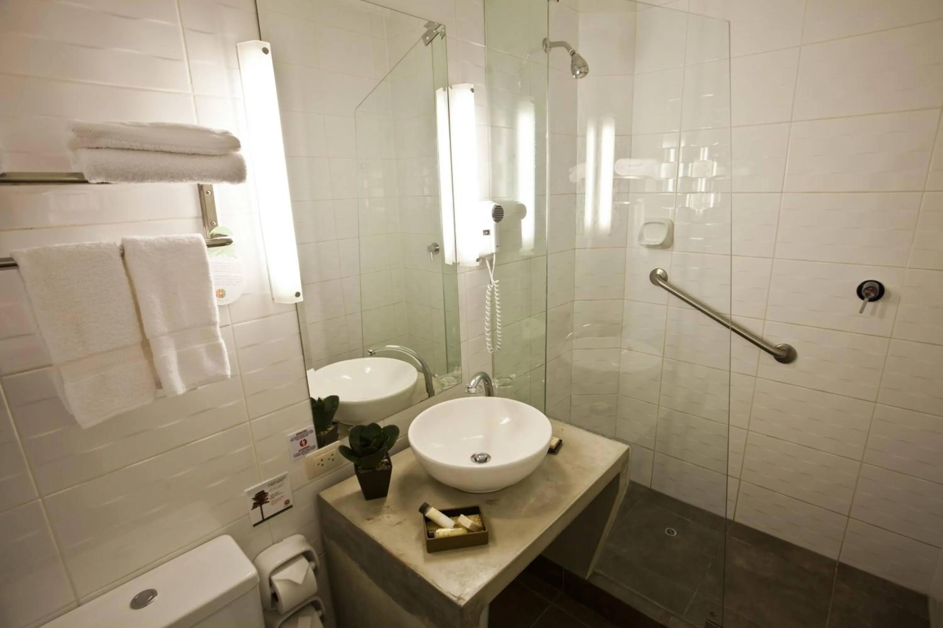 Bathroom in Tierra Viva Cusco Saphi Hotel