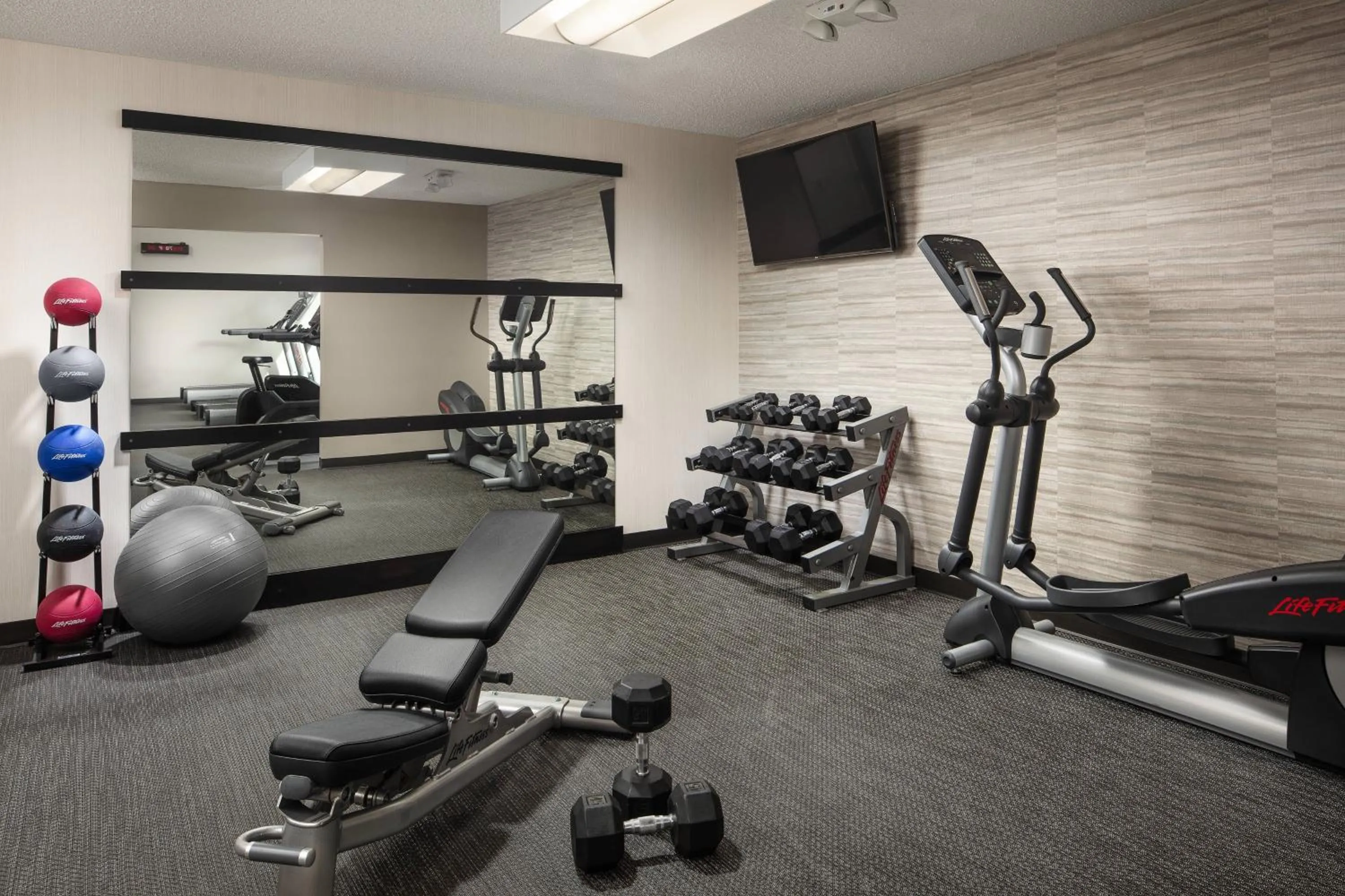 Fitness centre/facilities in Courtyard Anaheim Buena Park