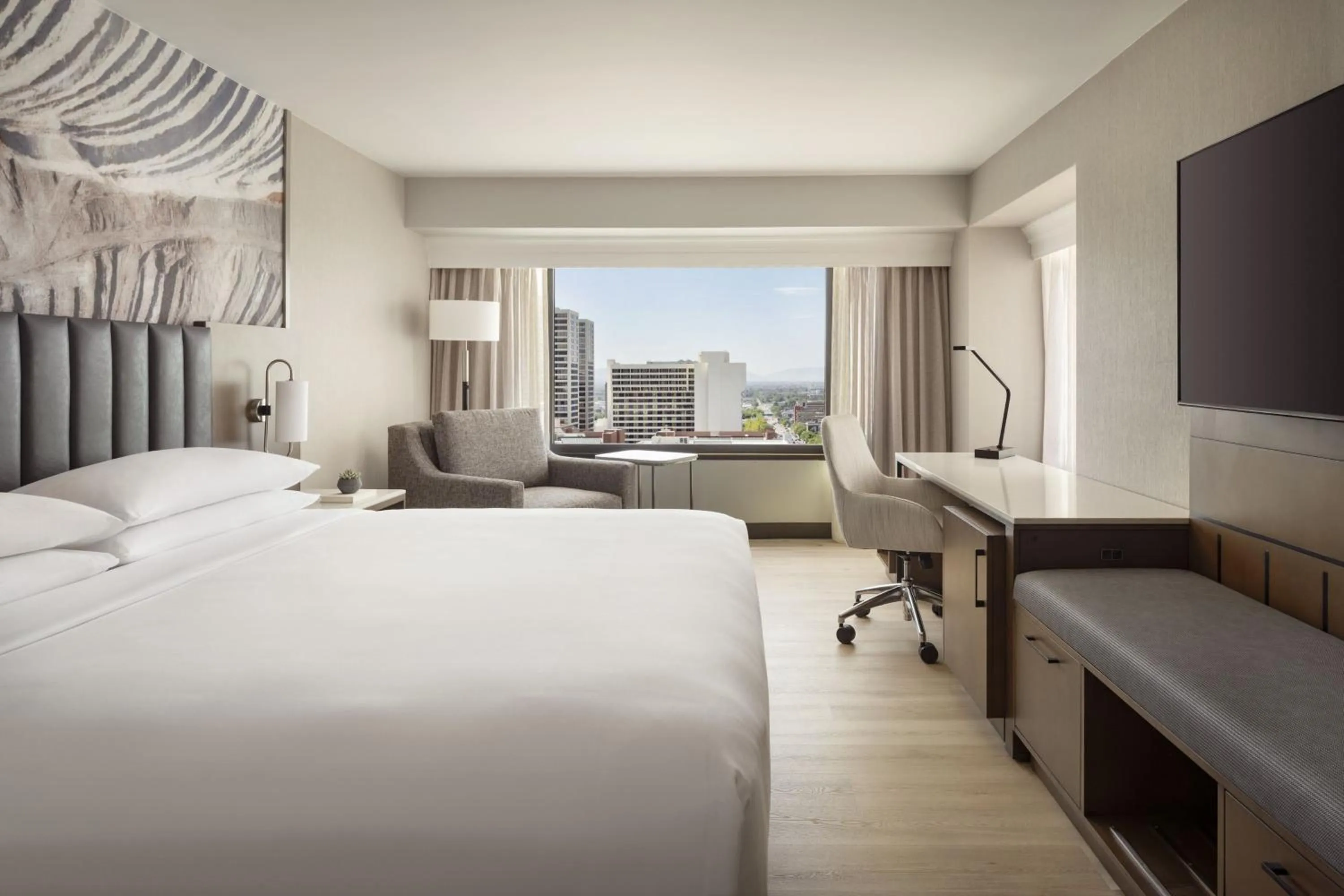 Photo of the whole room, Bed in Salt Lake Marriott Downtown at City Creek