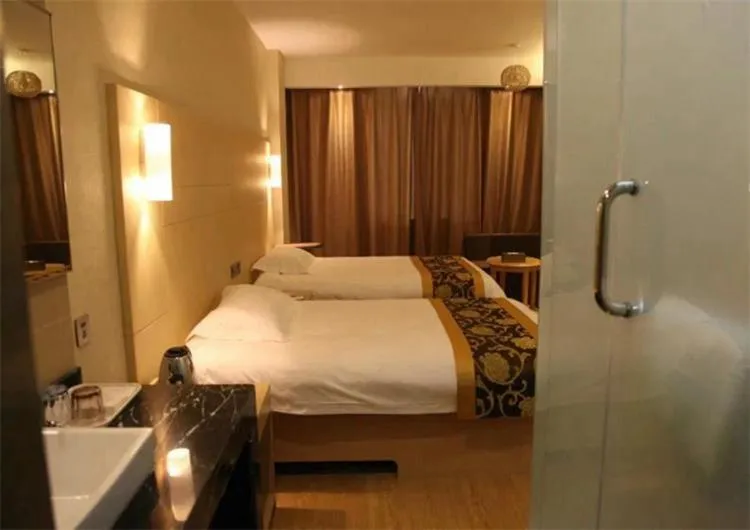 Bed in Thank Inn Plus Hotel Shandong Qingdao Development Zone Shandong University of Science and Technology