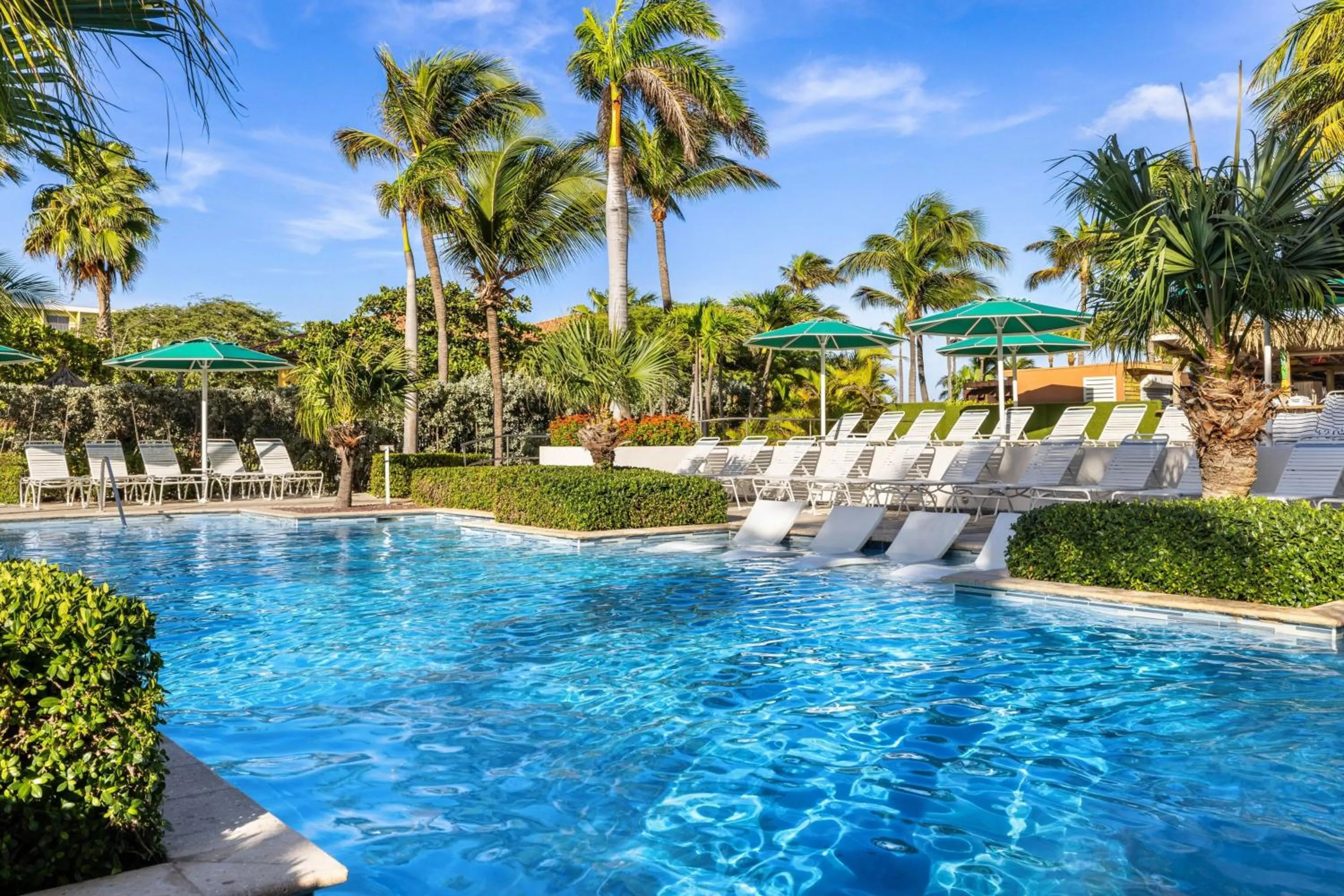 Swimming pool in Marriott's Aruba Surf Club