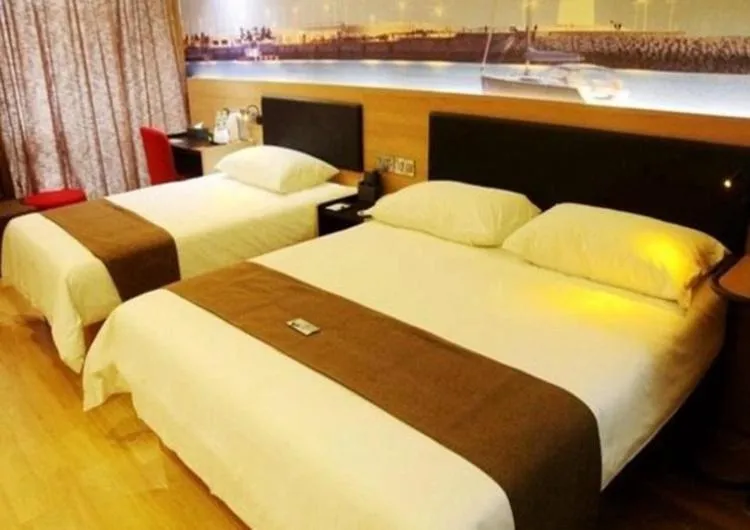 Bed in Thank Inn Plus Hotel Shandong Qingdao Development Zone Xiangjiang Road Changjiang Shopping Mall