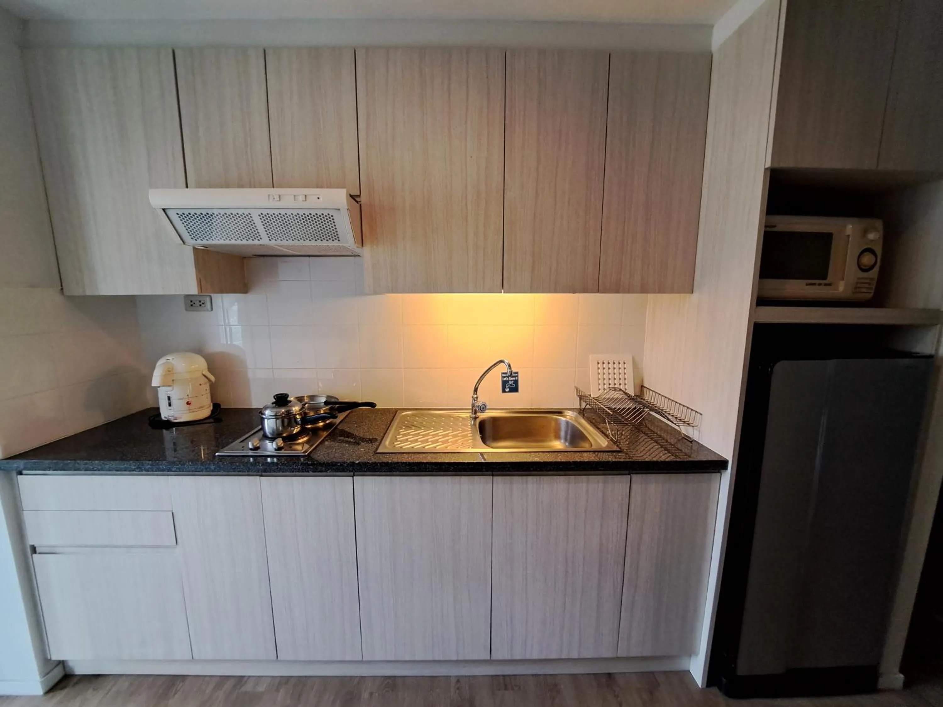 Kitchen or kitchenette in Kantary Bay Hotel And Serviced Apartments Sriracha