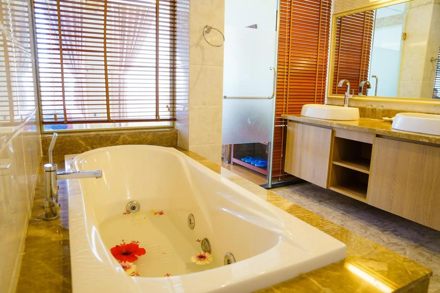 Bath in Lotus Muine Resort & Spa